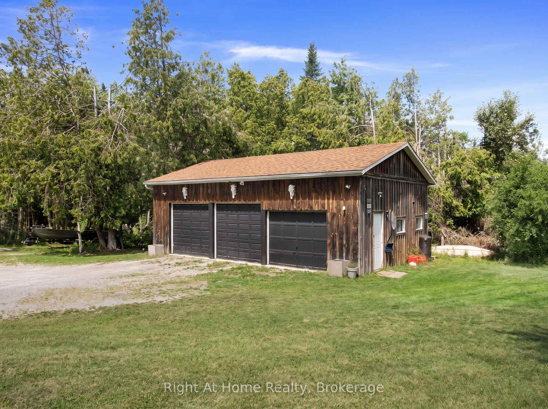 Photo 5 of 34 Birch Point Road, Kawartha Lakes, Verulam — HOMEH