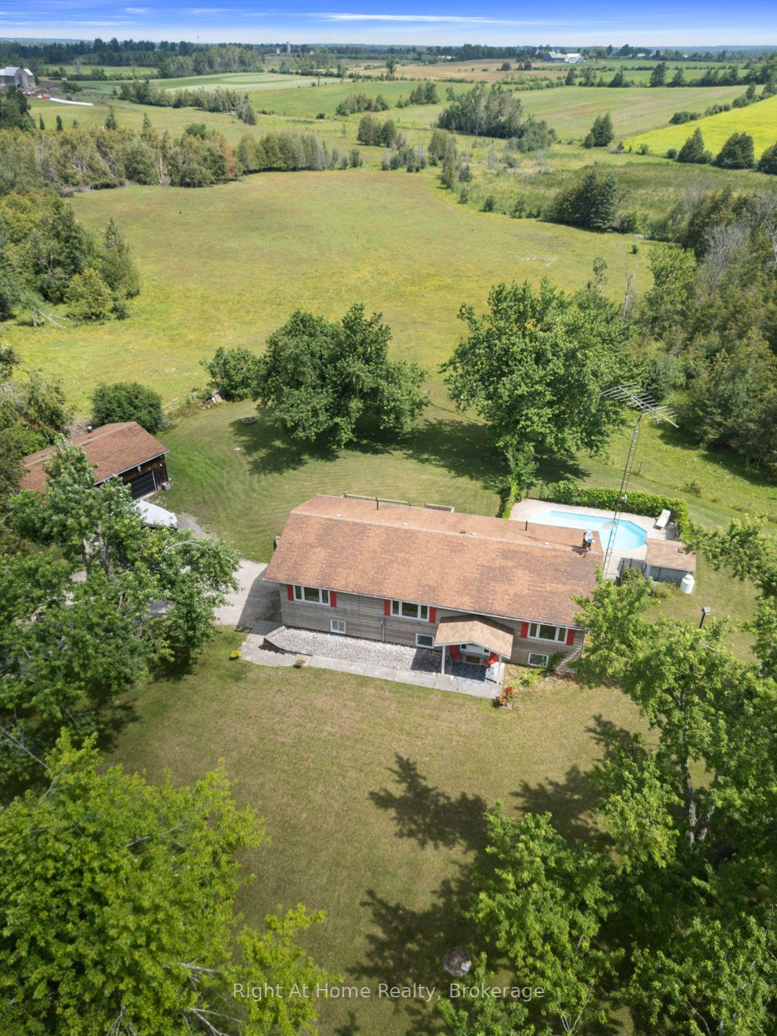 Photo 10 of 34 Birch Point Road, Kawartha Lakes, Verulam — HOMEH