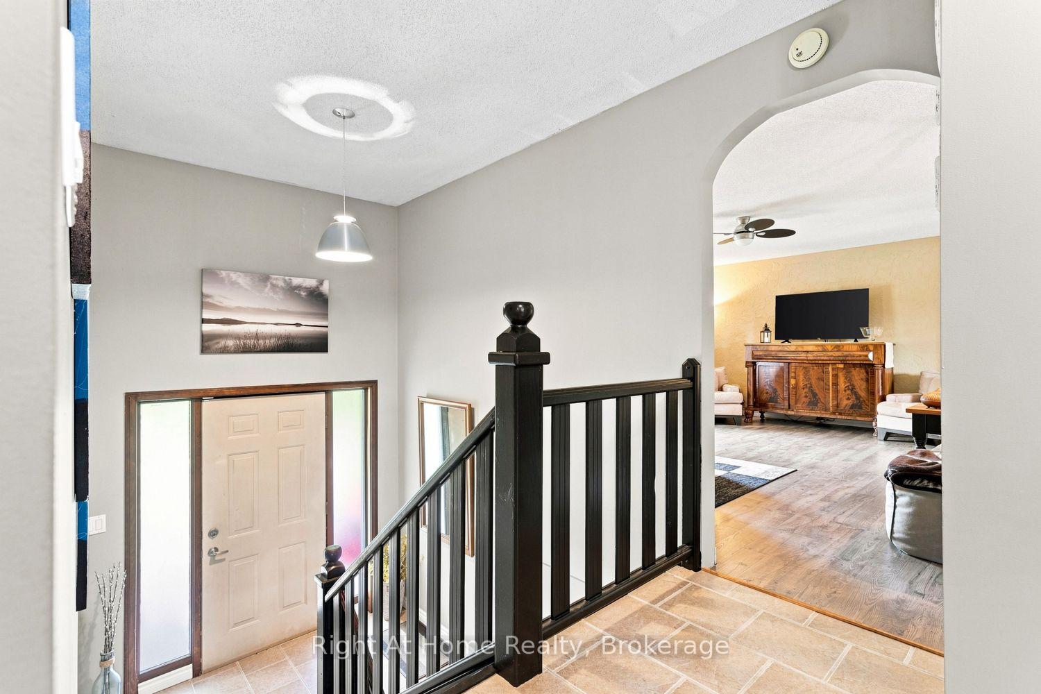 Photo 12 of 34 Birch Point Road, Kawartha Lakes, Verulam — HOMEH