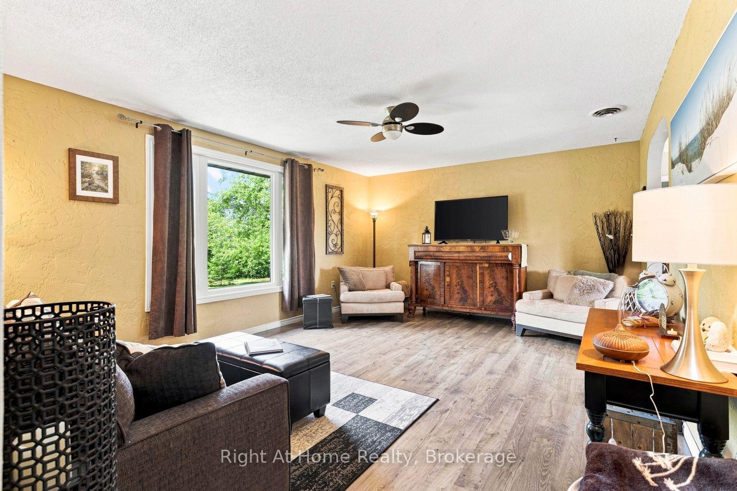 Photo 13 of 34 Birch Point Road, Kawartha Lakes, Verulam — HOMEH
