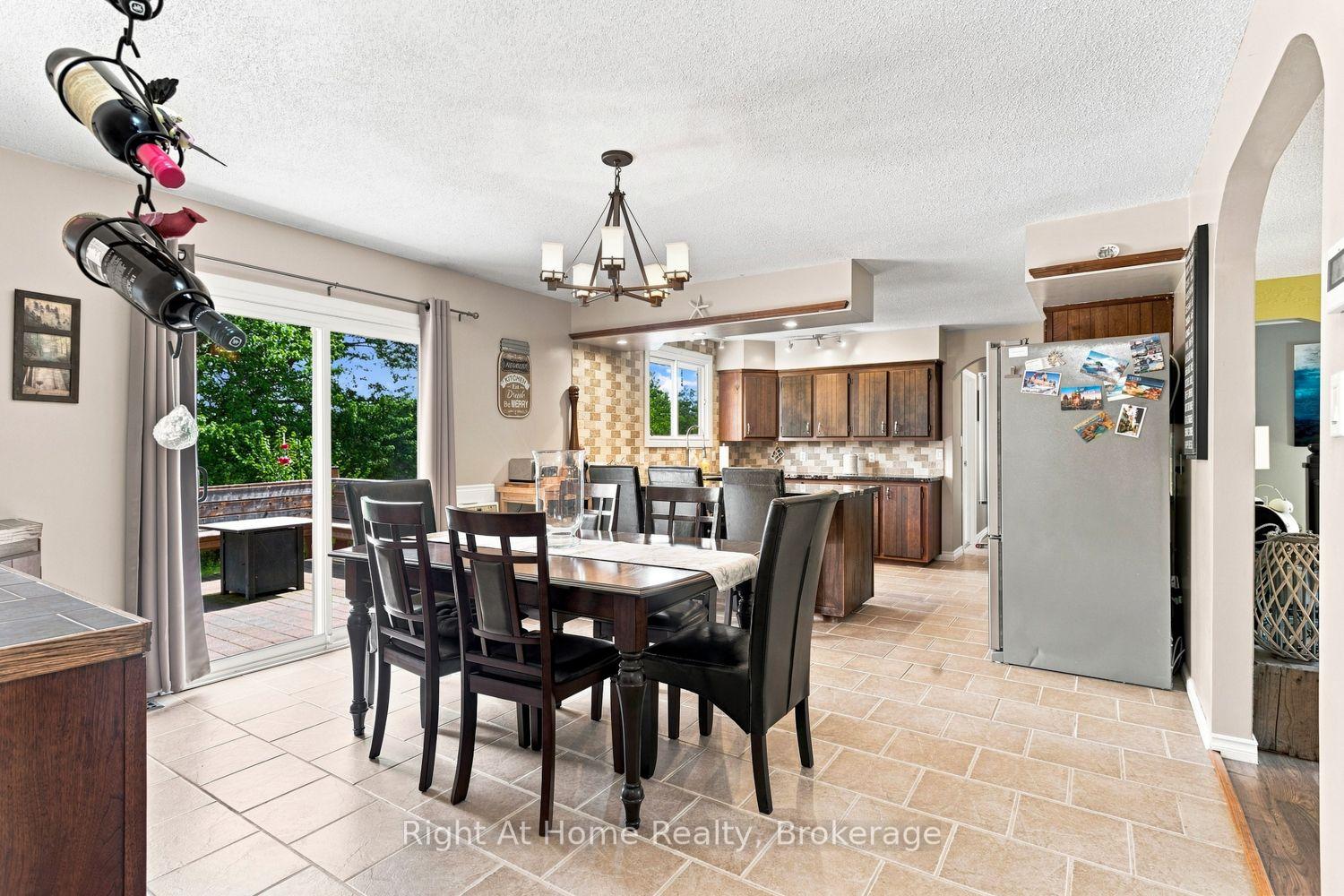 Photo 21 of 34 Birch Point Road, Kawartha Lakes, Verulam — HOMEH