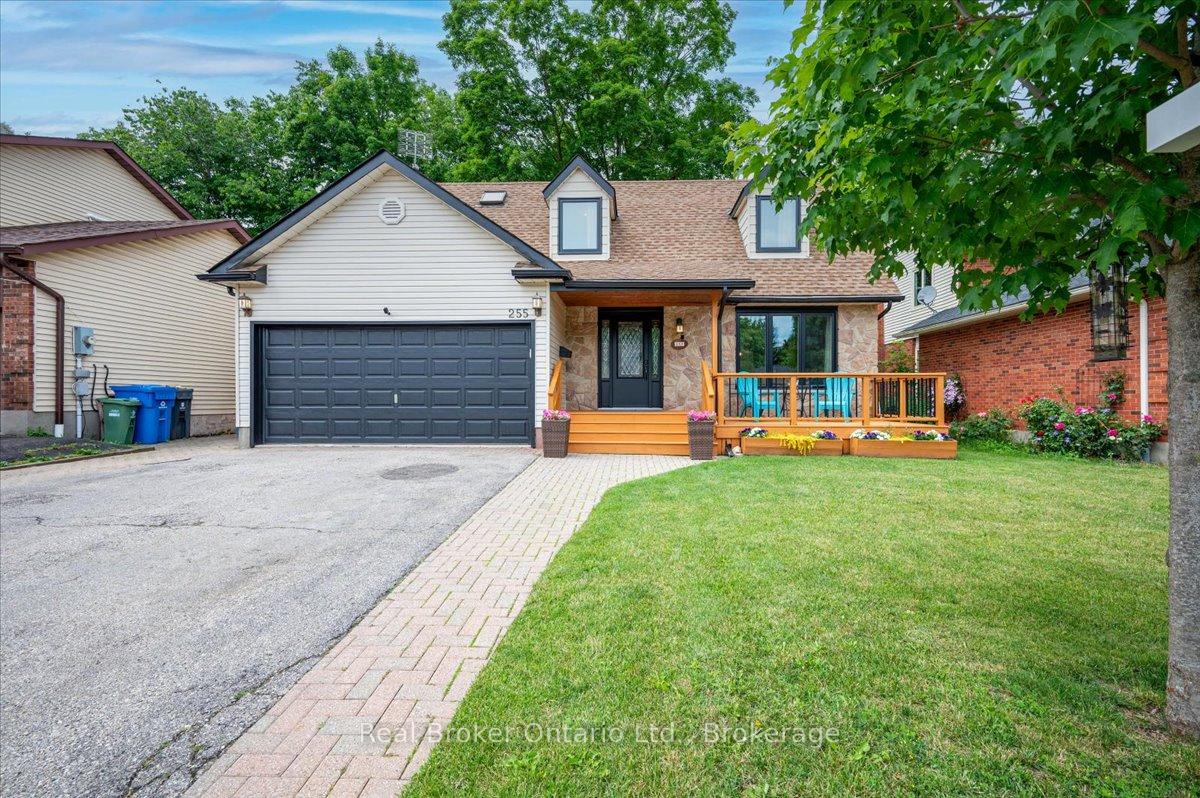 Photo 2 of 255 West Acres Drive, Guelph, Willow West/Sugarbush/West Acres — HOMEH