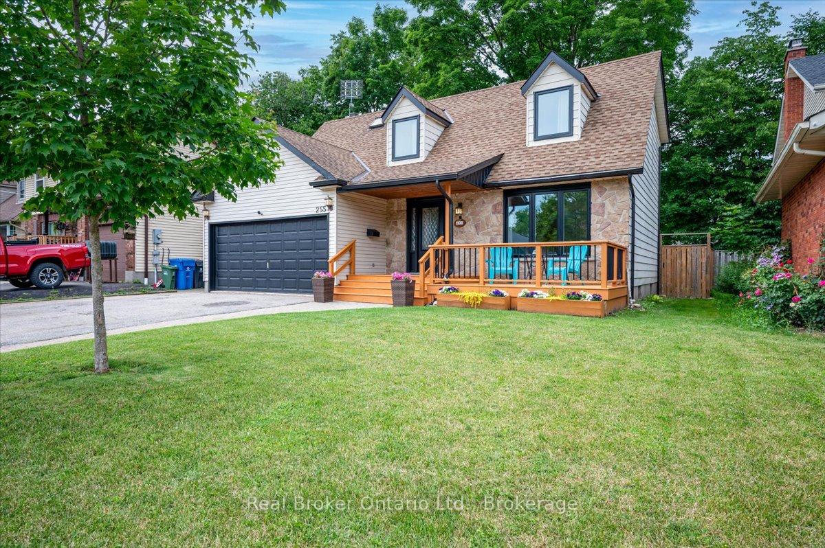 Photo 3 of 255 West Acres Drive, Guelph, Willow West/Sugarbush/West Acres — HOMEH