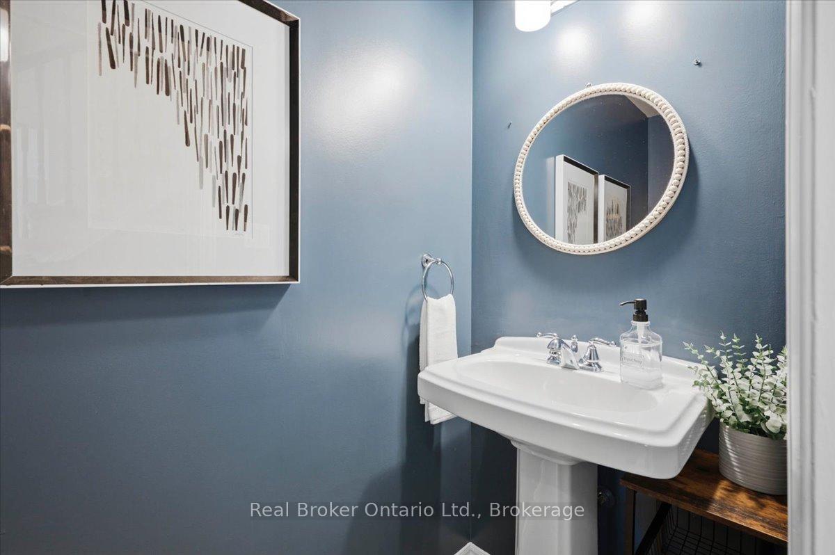 Photo 22 of 255 West Acres Drive, Guelph, Willow West/Sugarbush/West Acres — HOMEH