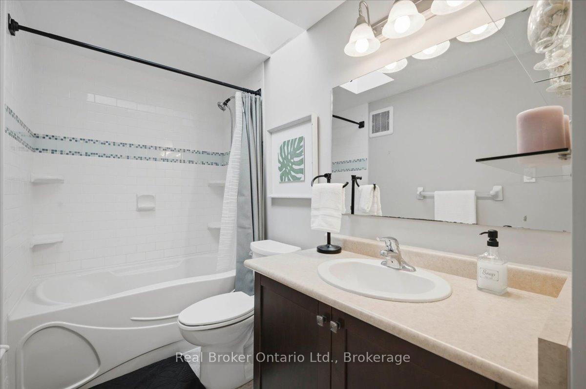 Photo 32 of 255 West Acres Drive, Guelph, Willow West/Sugarbush/West Acres — HOMEH