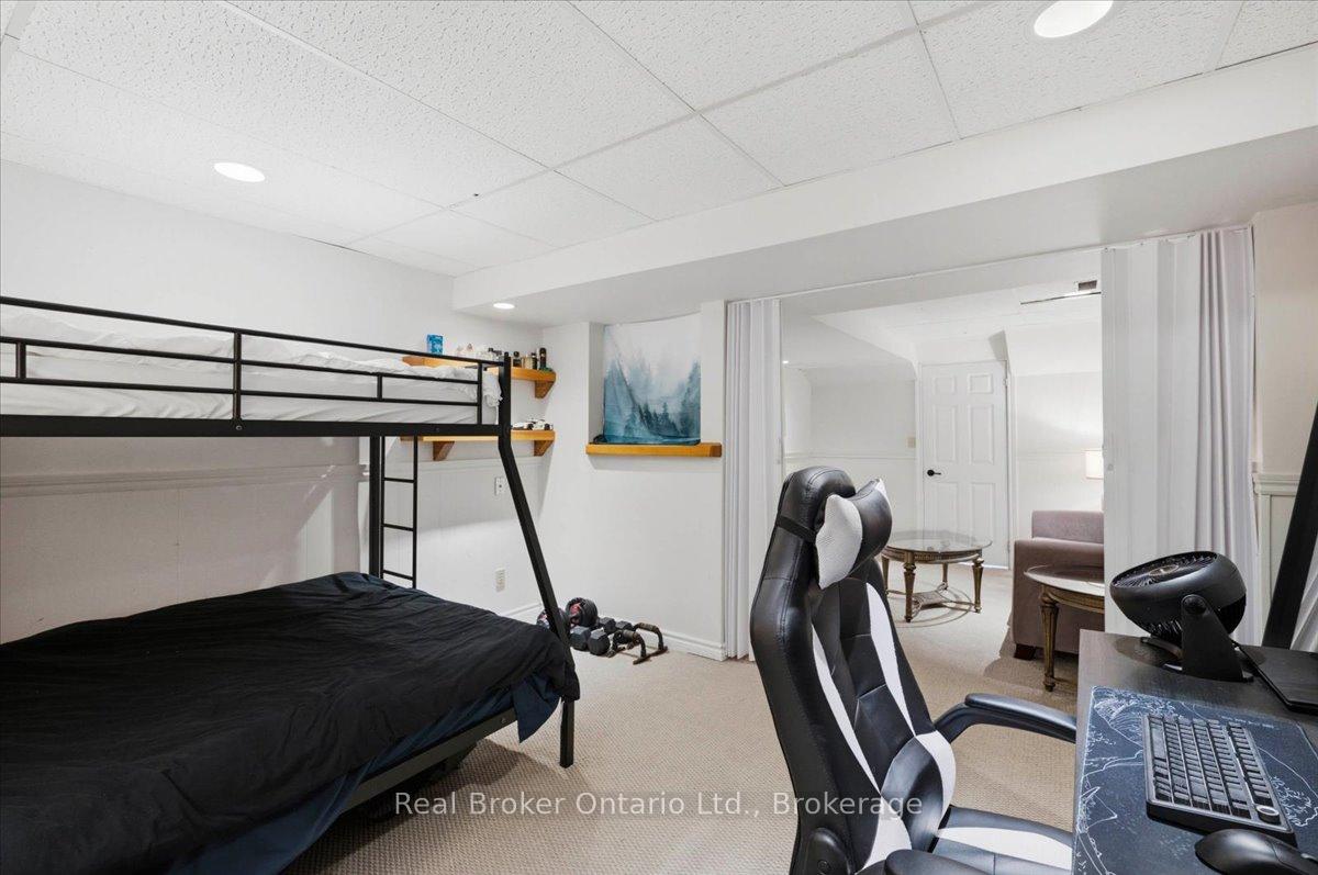Photo 38 of 255 West Acres Drive, Guelph, Willow West/Sugarbush/West Acres — HOMEH