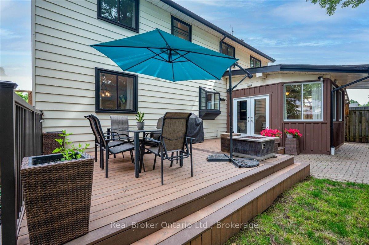 Photo 43 of 255 West Acres Drive, Guelph, Willow West/Sugarbush/West Acres — HOMEH