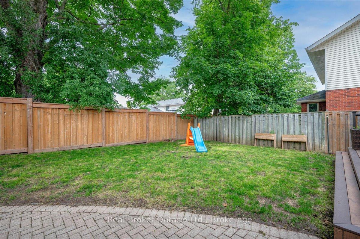 Photo 47 of 255 West Acres Drive, Guelph, Willow West/Sugarbush/West Acres — HOMEH