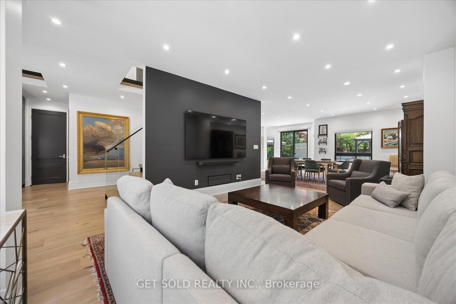 Photo 8 of 64 Spence Drive, Aurora, Aurora Highlands — HOMEH