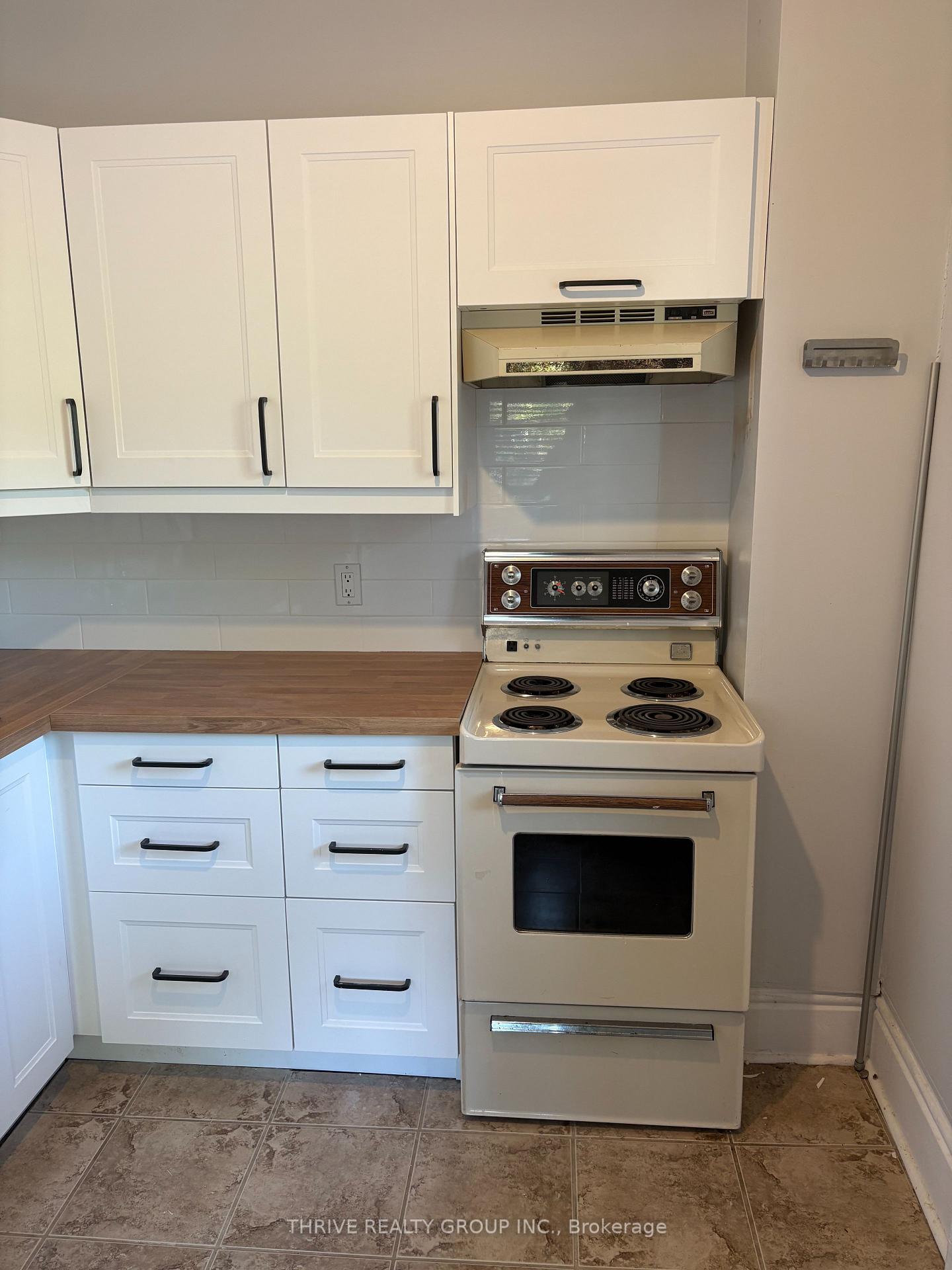 Photo 5 of Unit A, 526 Waterloo Street, London, East F — HOMEH