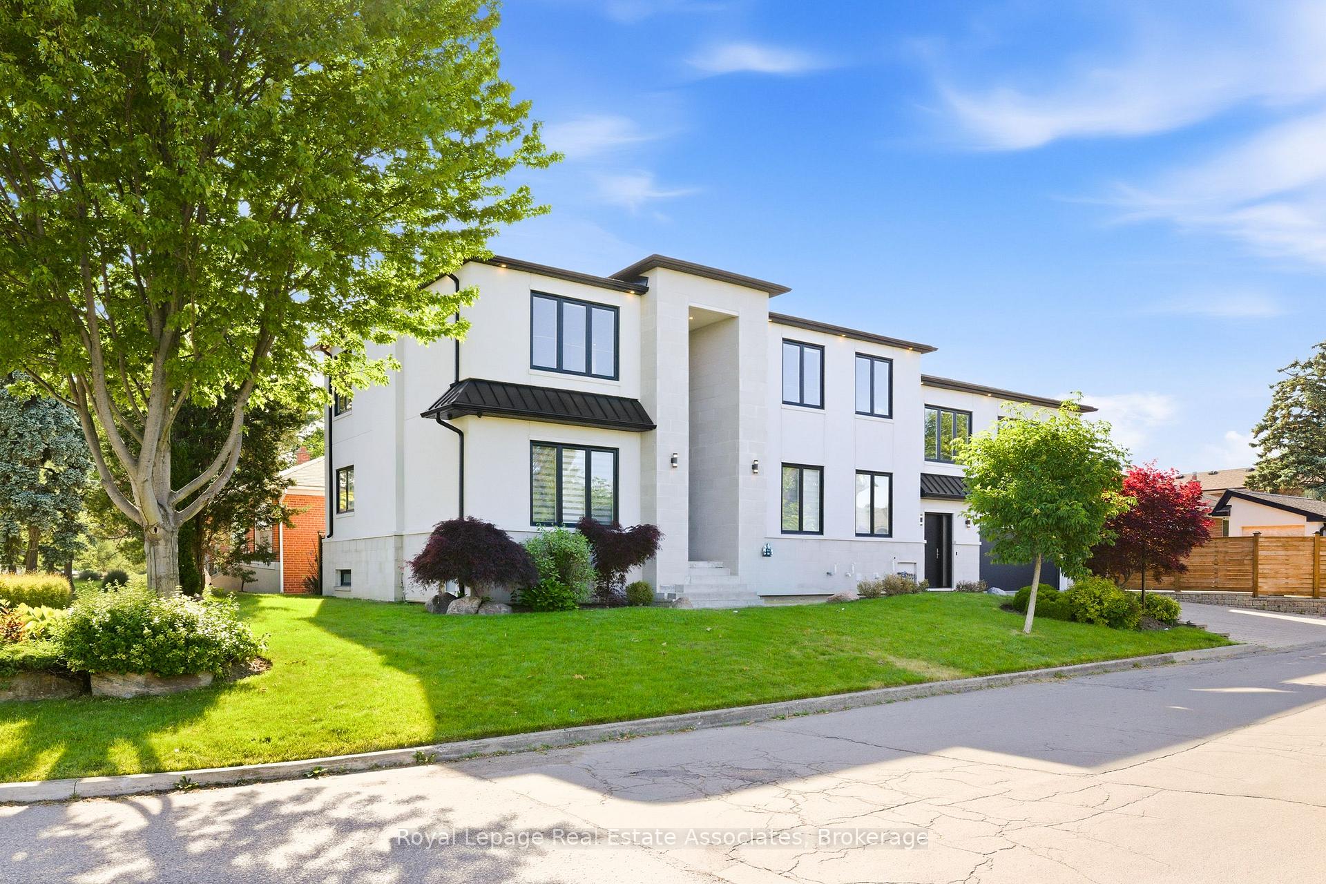 Photo 46 of 14 Joyce Parkway, North York, Yorkdale-Glen Park — HOMEH