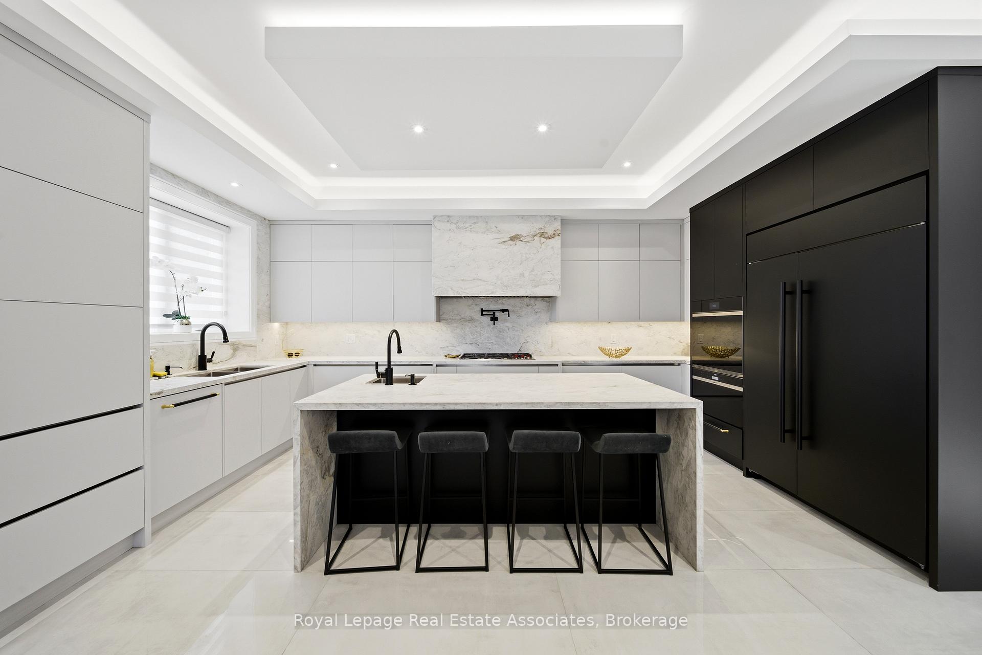 Photo 5 of 14 Joyce Parkway, North York, Yorkdale-Glen Park — HOMEH