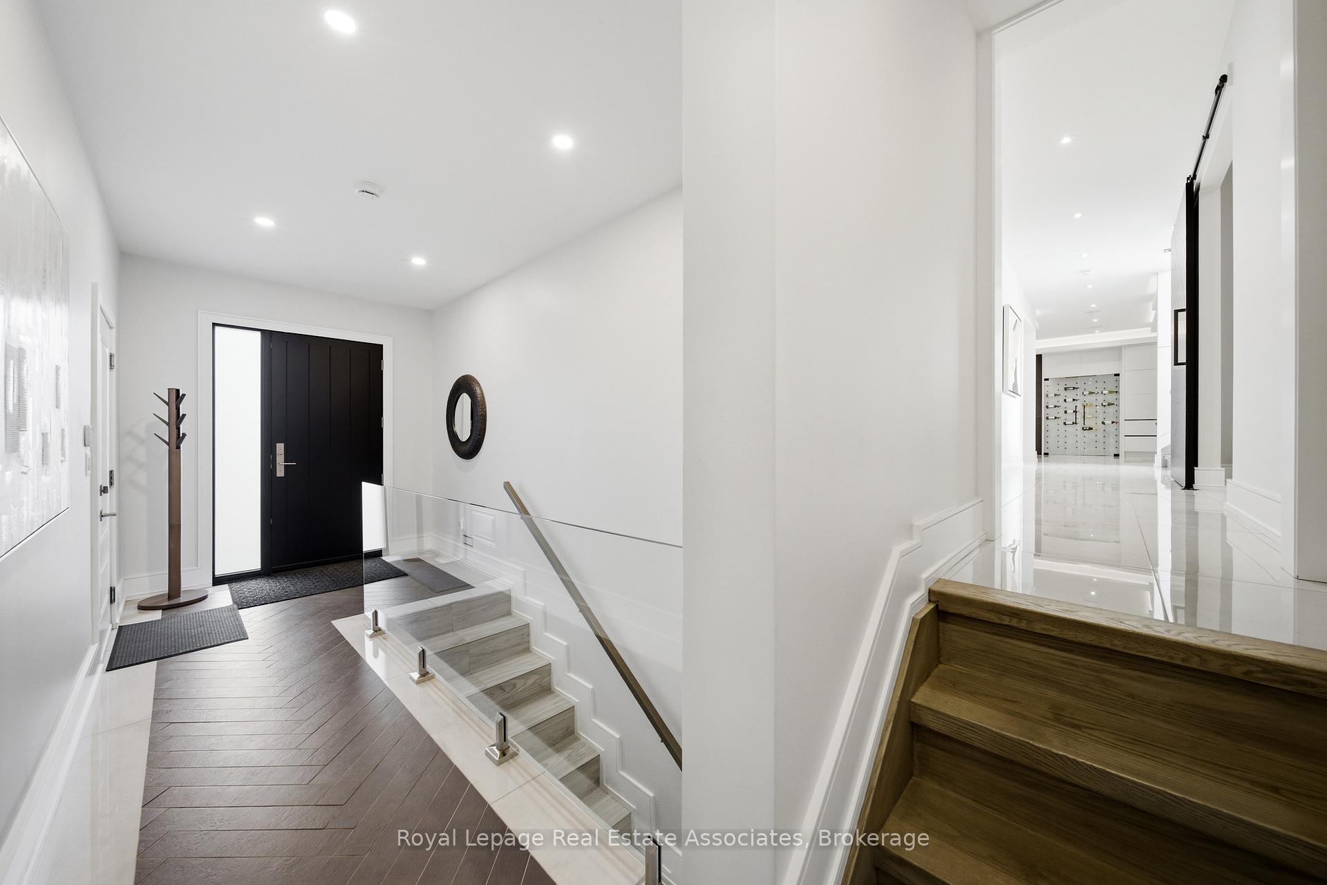 Photo 16 of 14 Joyce Parkway, North York, Yorkdale-Glen Park — HOMEH