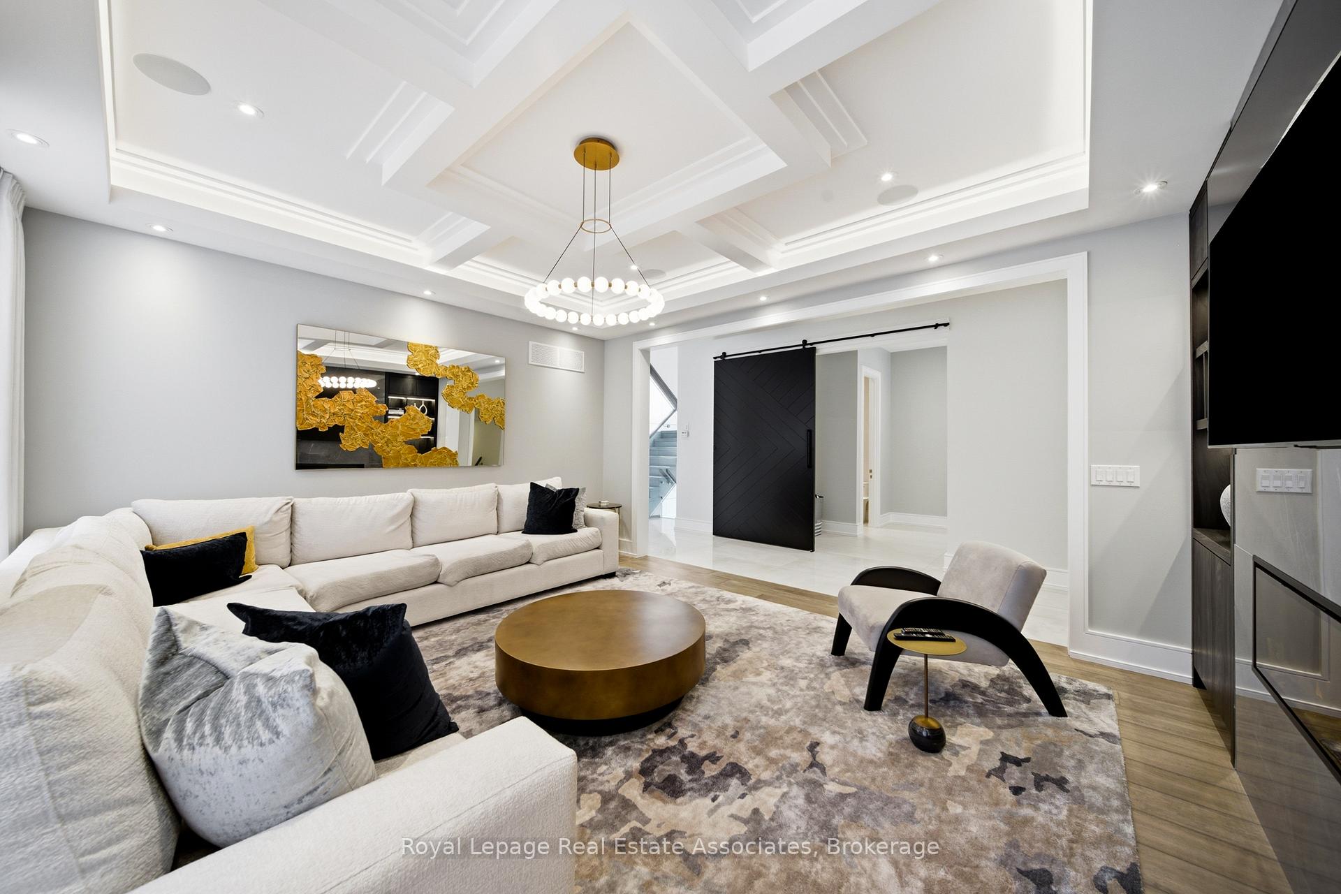 Photo 21 of 14 Joyce Parkway, North York, Yorkdale-Glen Park — HOMEH