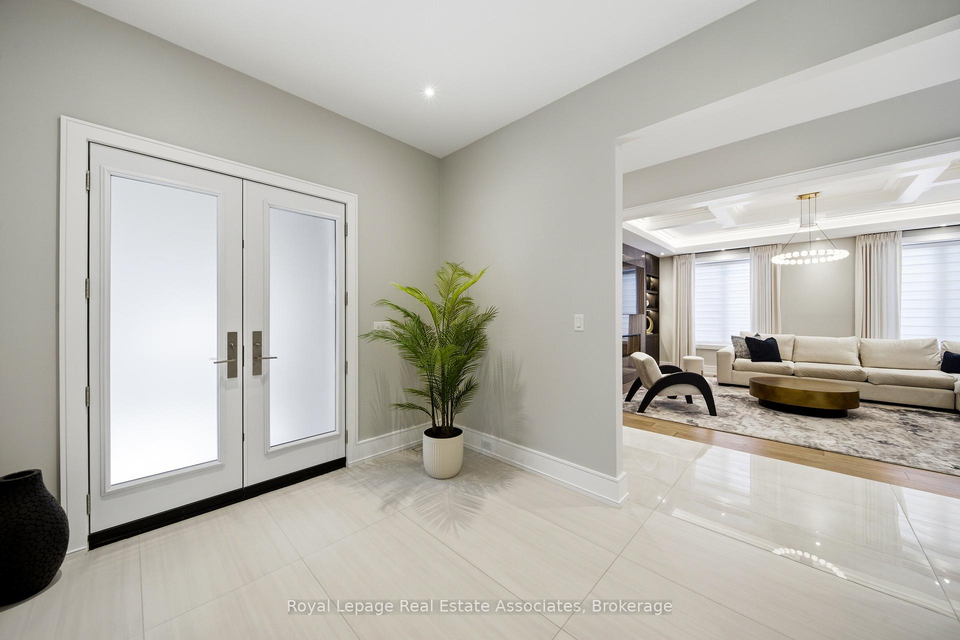 Photo 22 of 14 Joyce Parkway, North York, Yorkdale-Glen Park — HOMEH