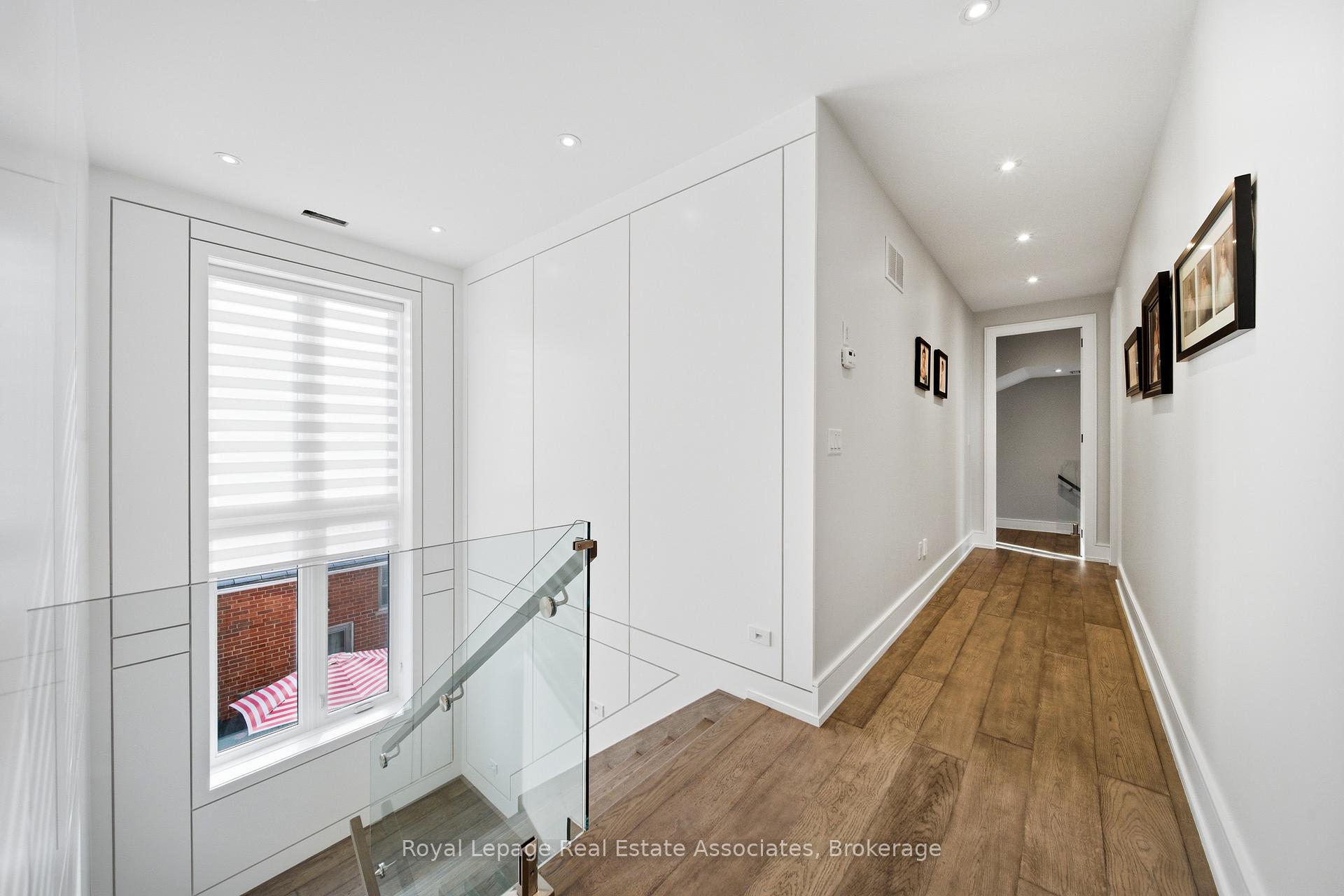 Photo 23 of 14 Joyce Parkway, North York, Yorkdale-Glen Park — HOMEH