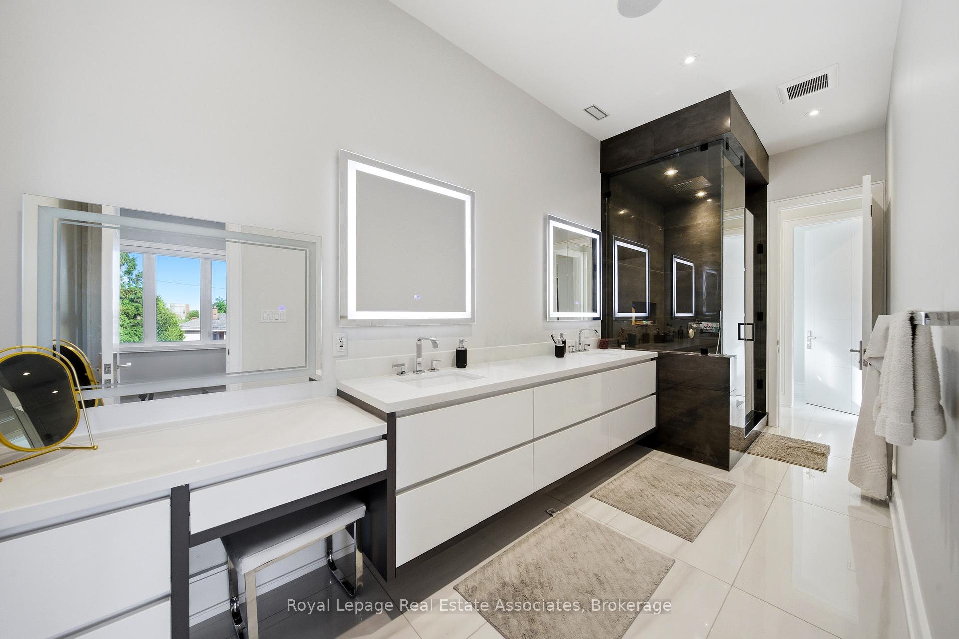 Photo 26 of 14 Joyce Parkway, North York, Yorkdale-Glen Park — HOMEH