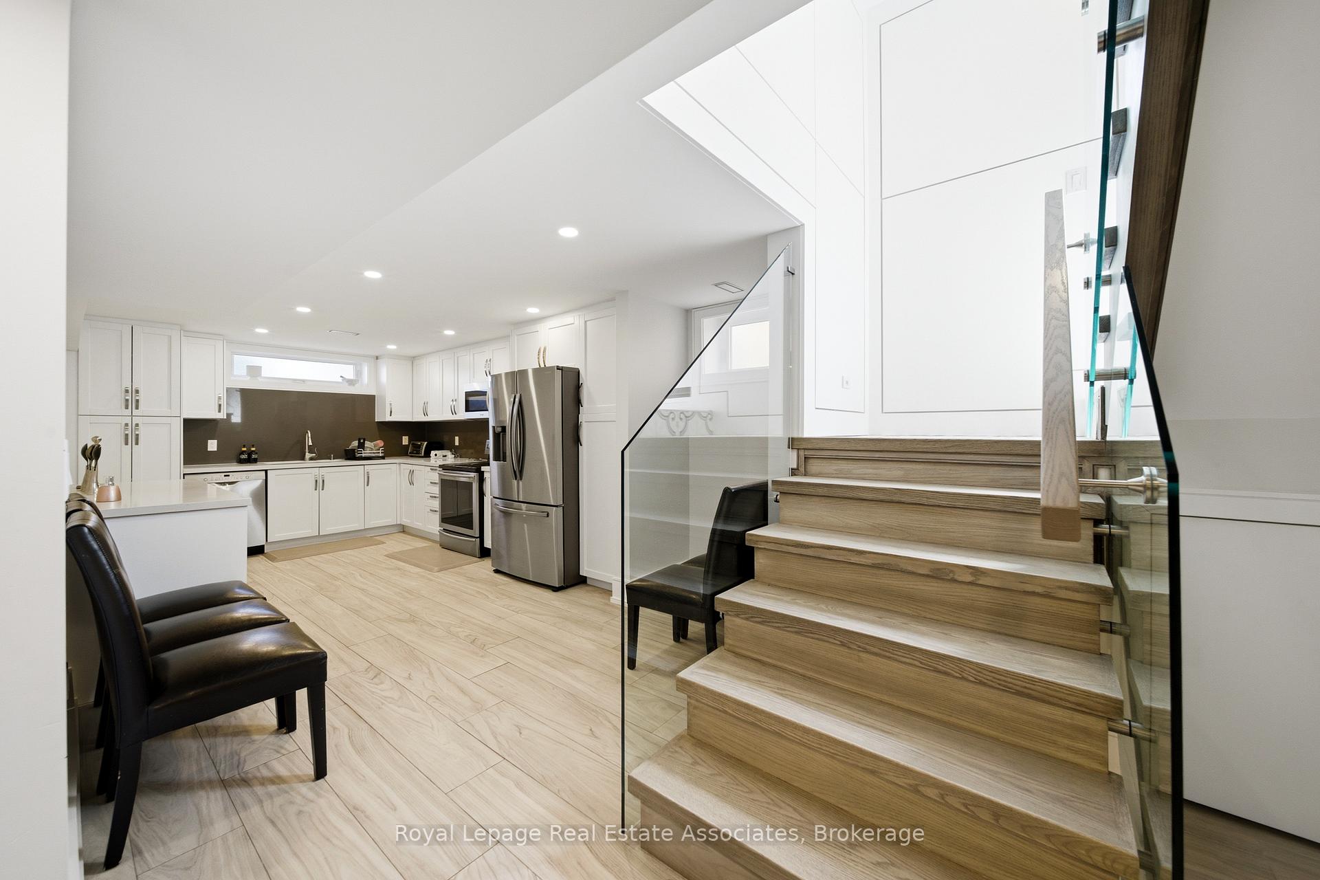 Photo 33 of 14 Joyce Parkway, North York, Yorkdale-Glen Park — HOMEH