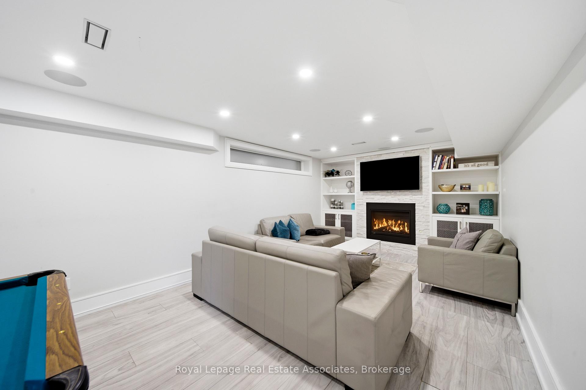 Photo 37 of 14 Joyce Parkway, North York, Yorkdale-Glen Park — HOMEH