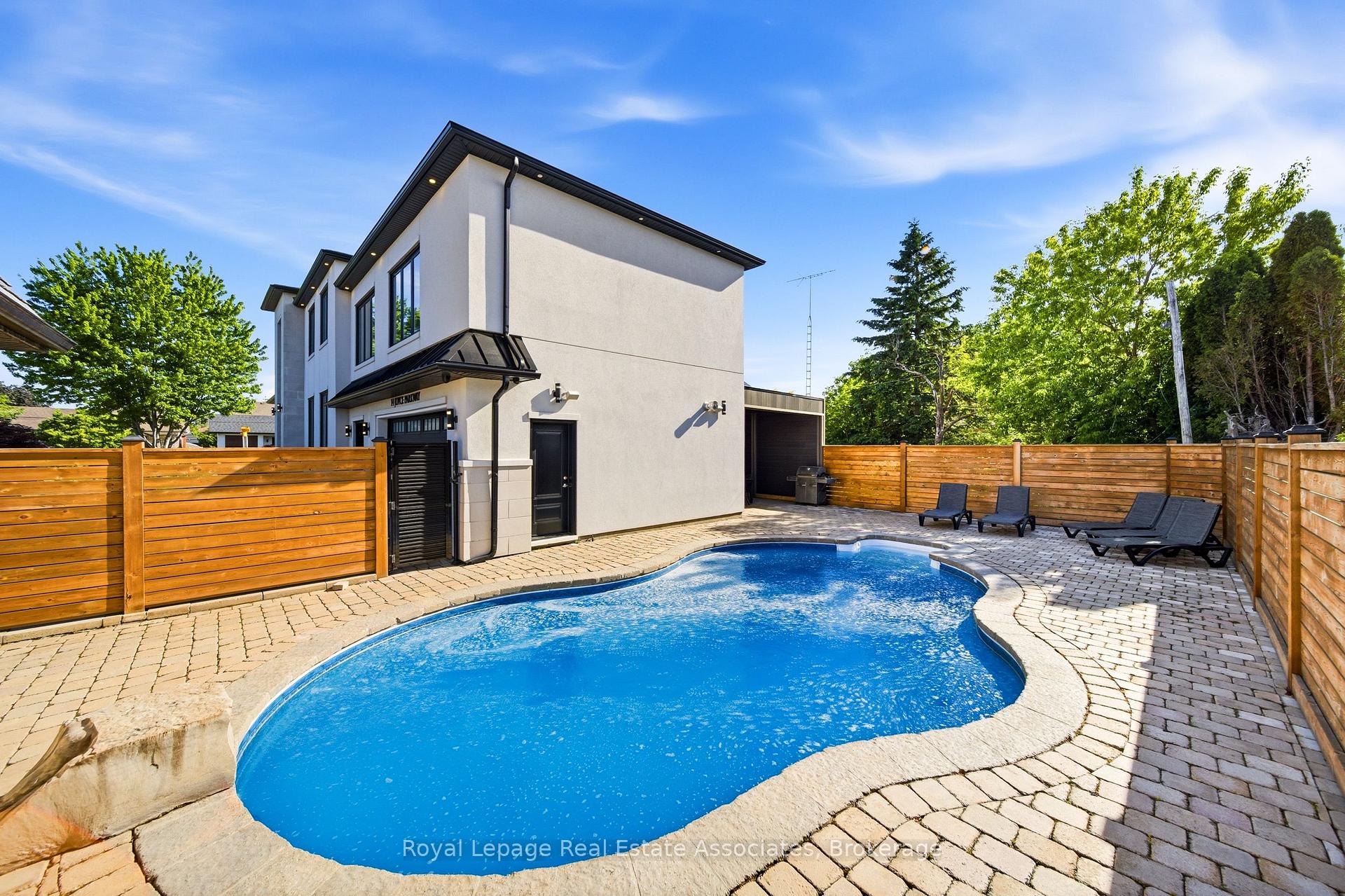 Photo 41 of 14 Joyce Parkway, North York, Yorkdale-Glen Park — HOMEH