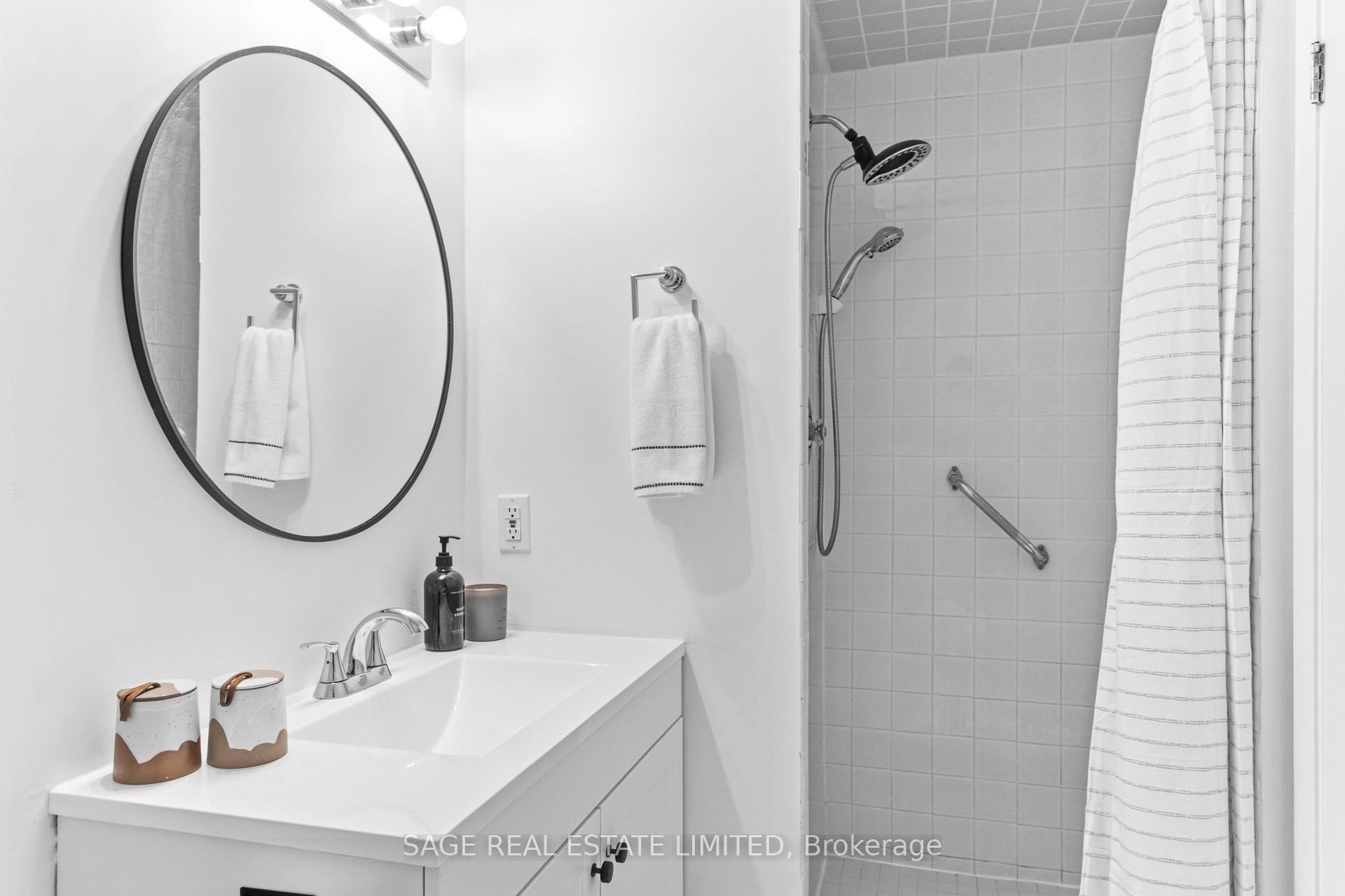 Photo 24 of Unit 801, 456 College Street, Toronto, Palmerston-Little Italy — HOMEH
