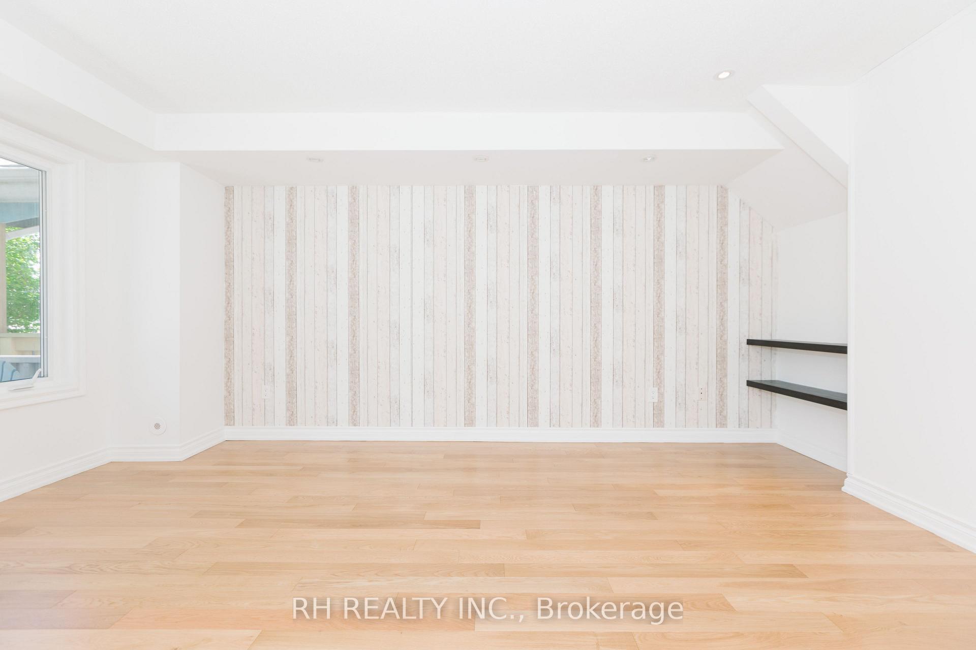 Photo 4 of 1820 Lake Shore Boulevard E, Toronto, The Beaches — HOMEH