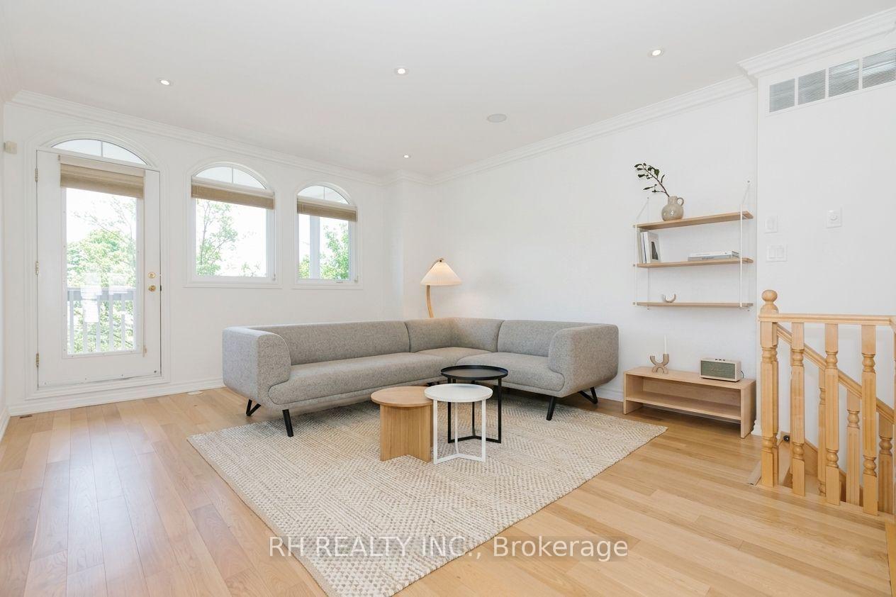 Photo 13 of 1820 Lake Shore Boulevard E, Toronto, The Beaches — HOMEH