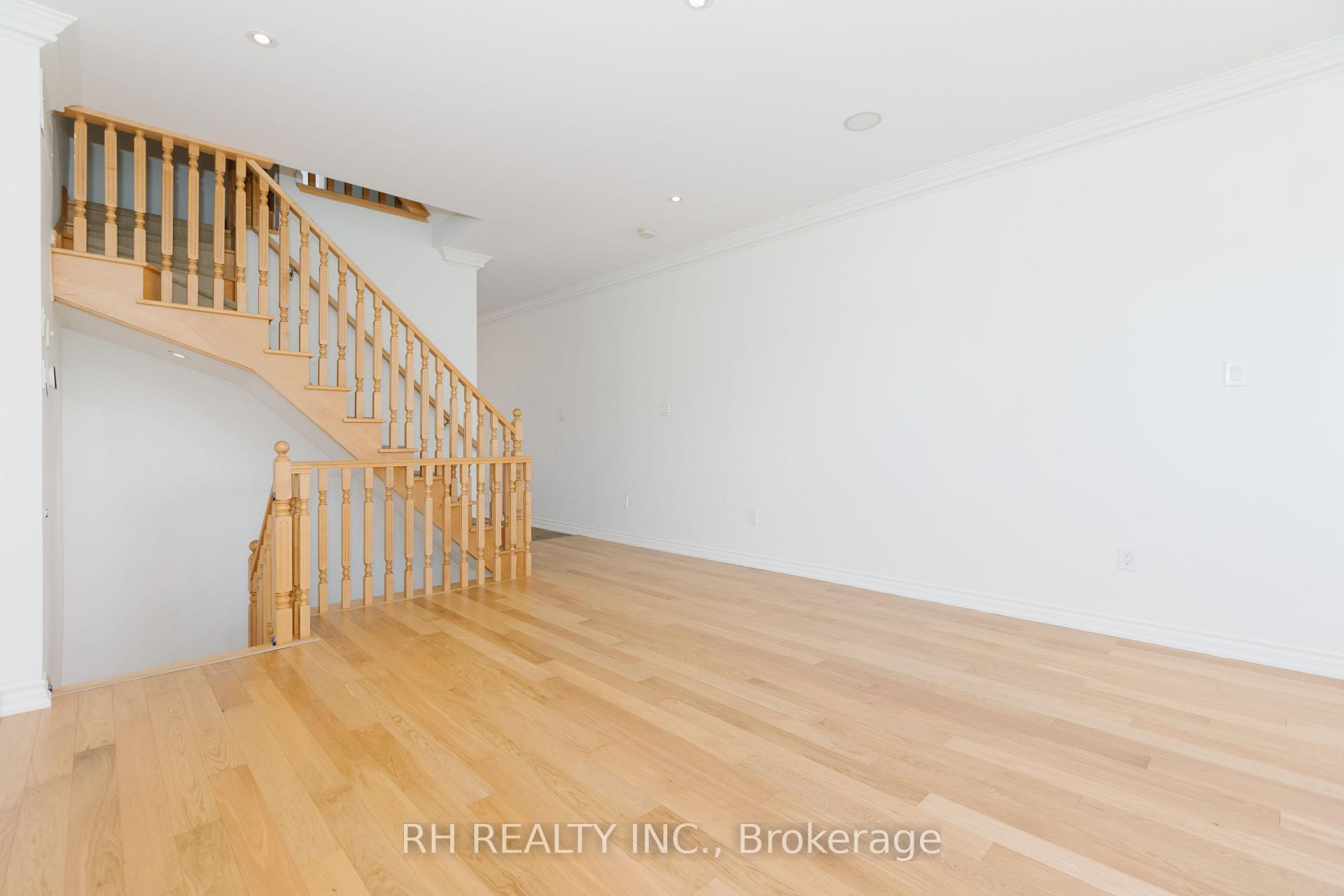Photo 14 of 1820 Lake Shore Boulevard E, Toronto, The Beaches — HOMEH