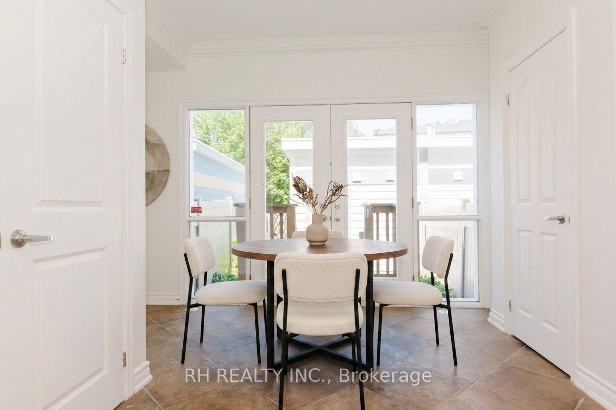 Photo 17 of 1820 Lake Shore Boulevard E, Toronto, The Beaches — HOMEH