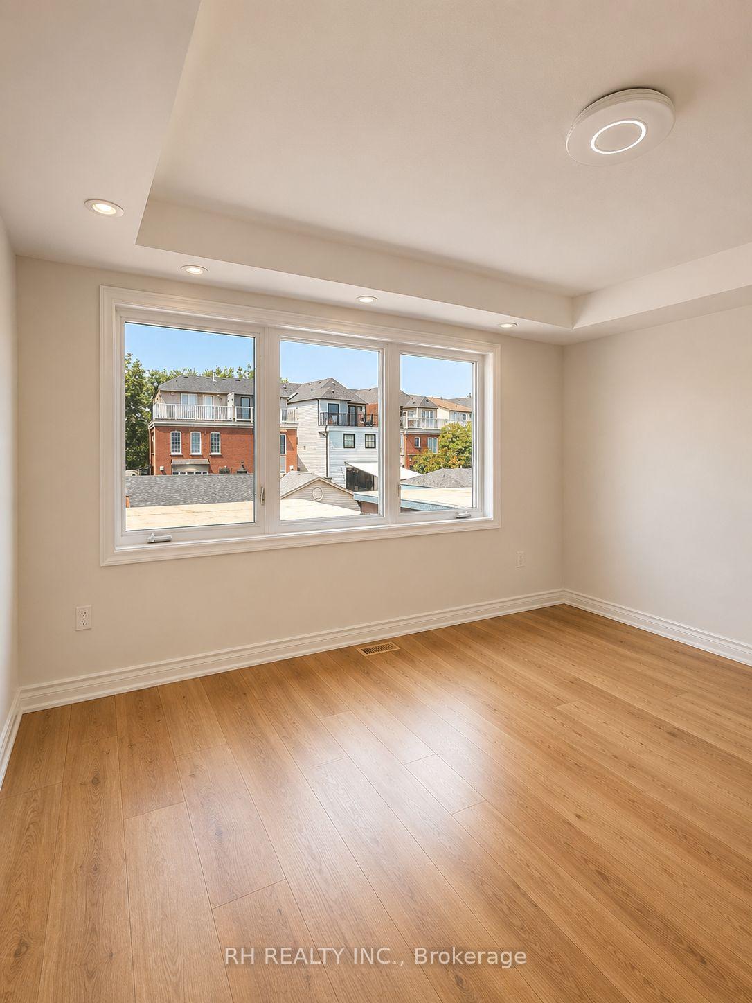 Photo 21 of 1820 Lake Shore Boulevard E, Toronto, The Beaches — HOMEH