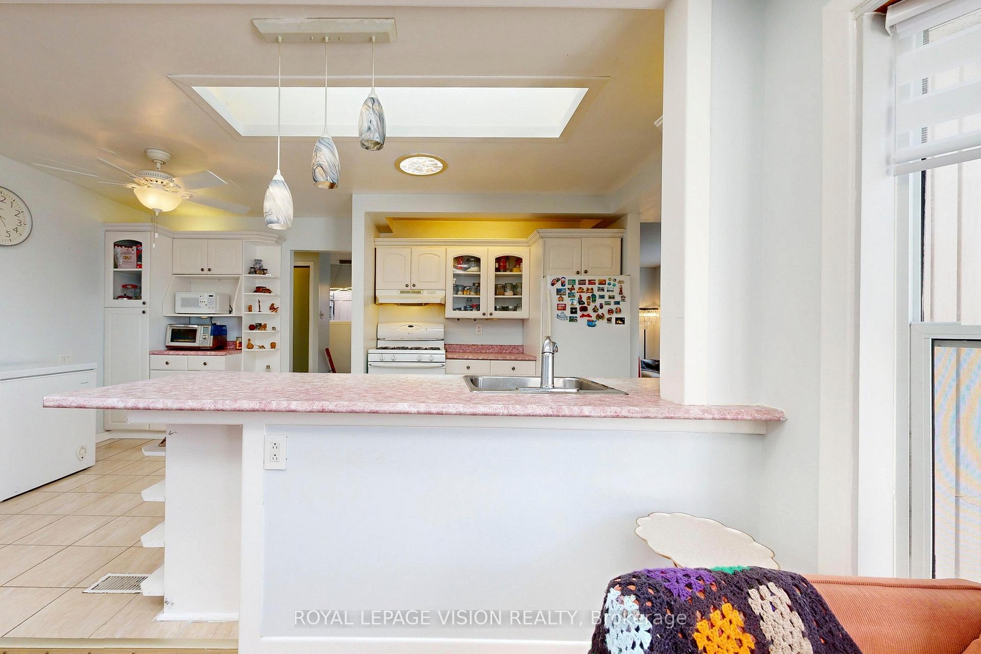 Photo 11 of Unit 16, 39 Lucas Lane, Ajax, South West — HOMEH