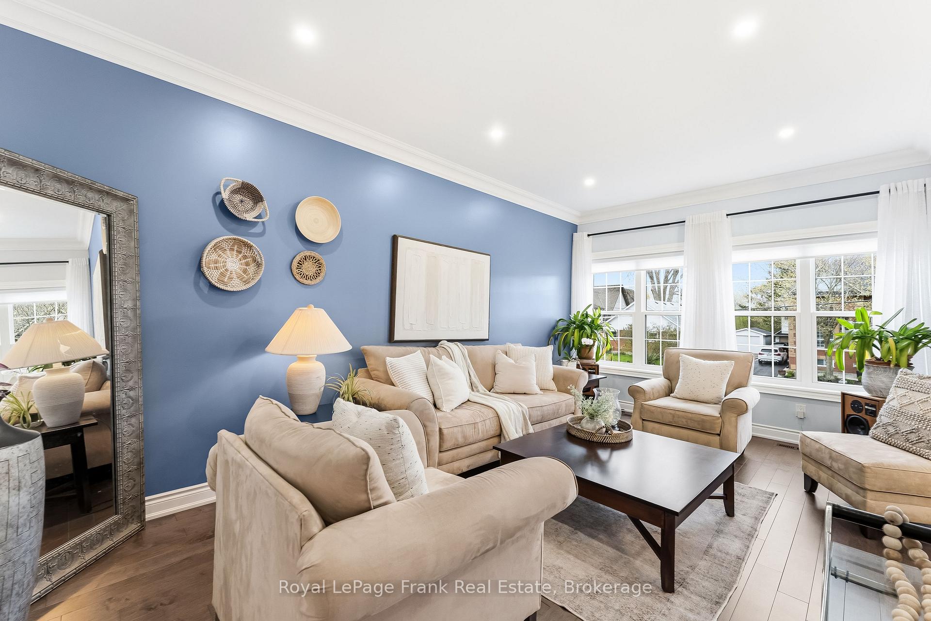 Photo 20 of 470 Poplar Avenue, Ajax, South East — HOMEH