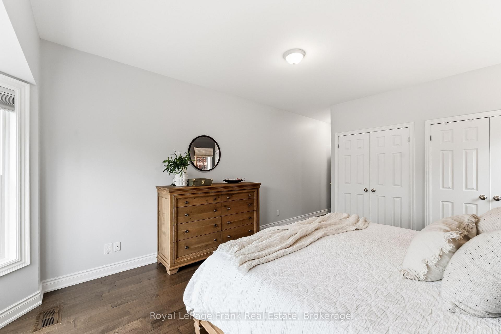 Photo 23 of 470 Poplar Avenue, Ajax, South East — HOMEH