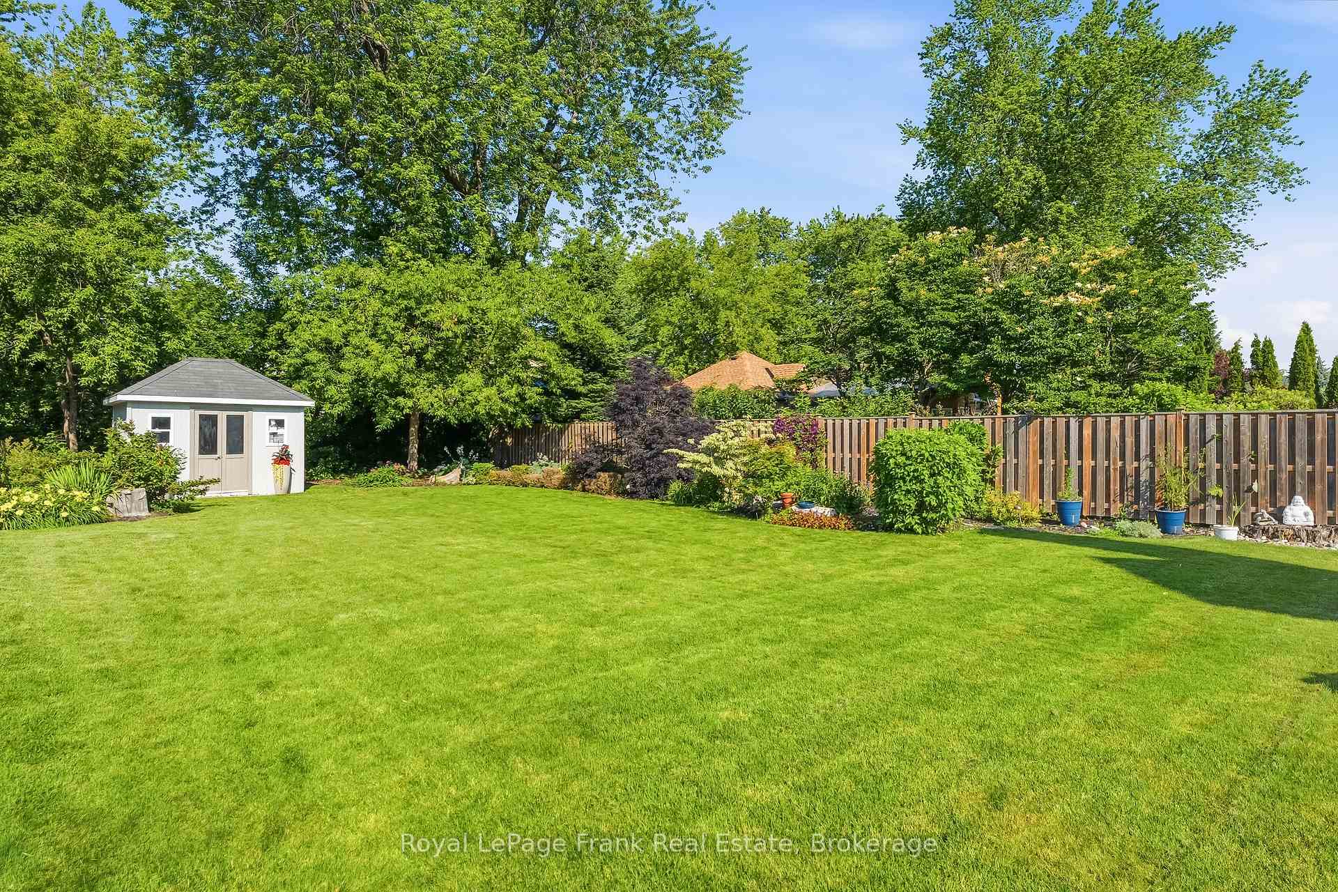 Photo 41 of 470 Poplar Avenue, Ajax, South East — HOMEH