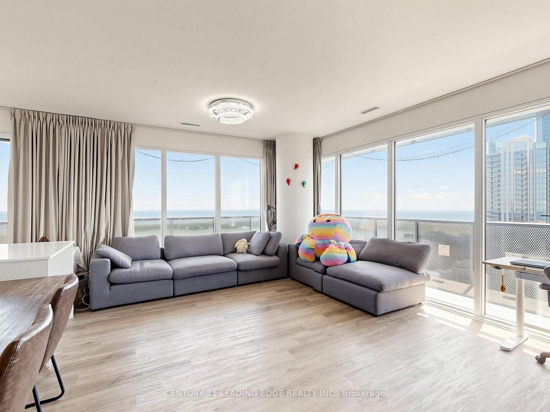 Photo 7 of Unit 6211, 55 Cooper Street, Toronto, Waterfront Communities — HOMEH