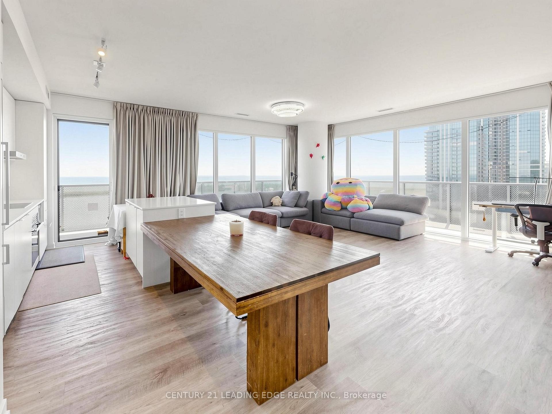 Photo 13 of Unit 6211, 55 Cooper Street, Toronto, Waterfront Communities — HOMEH