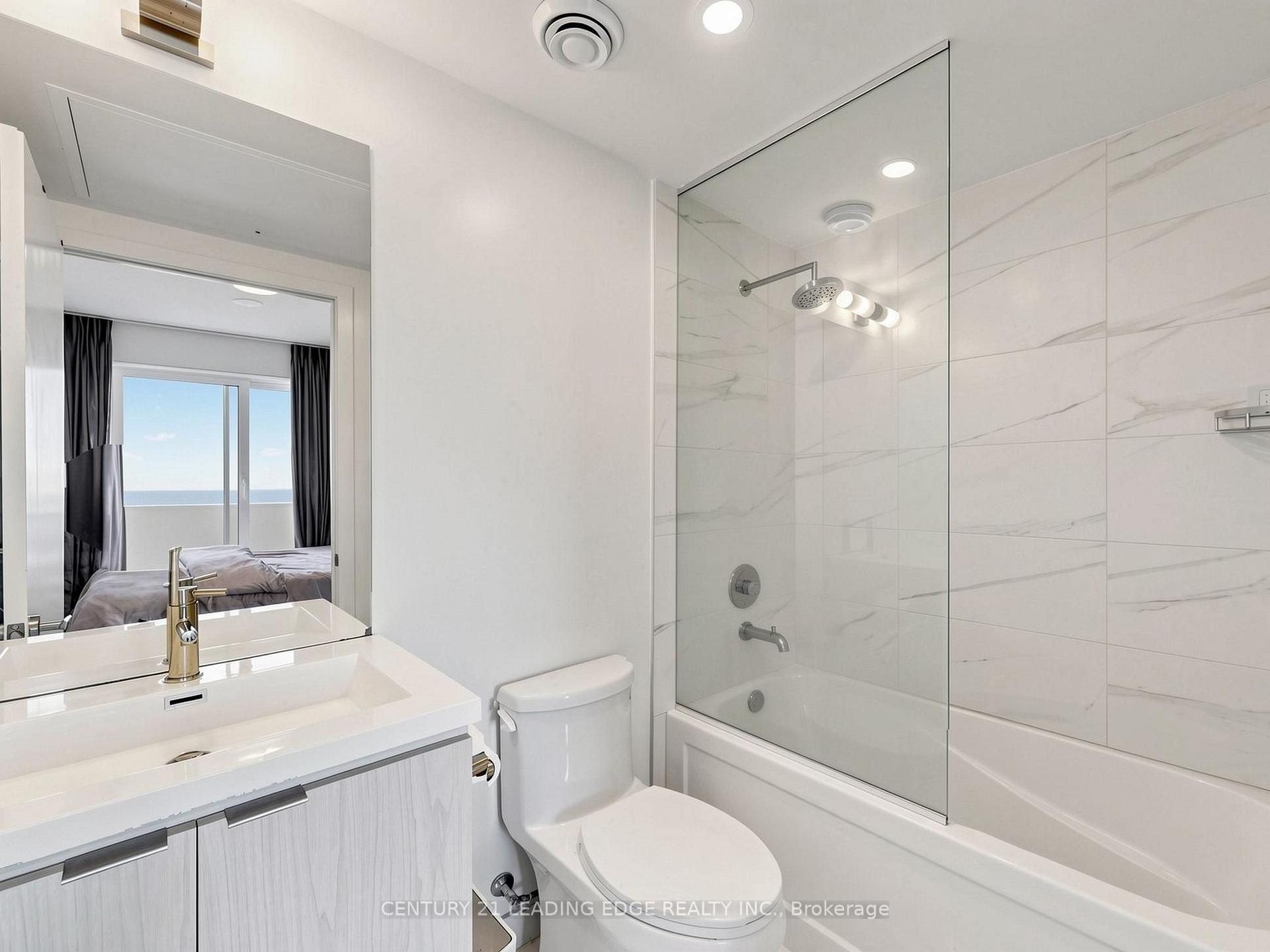 Photo 19 of Unit 6211, 55 Cooper Street, Toronto, Waterfront Communities — HOMEH