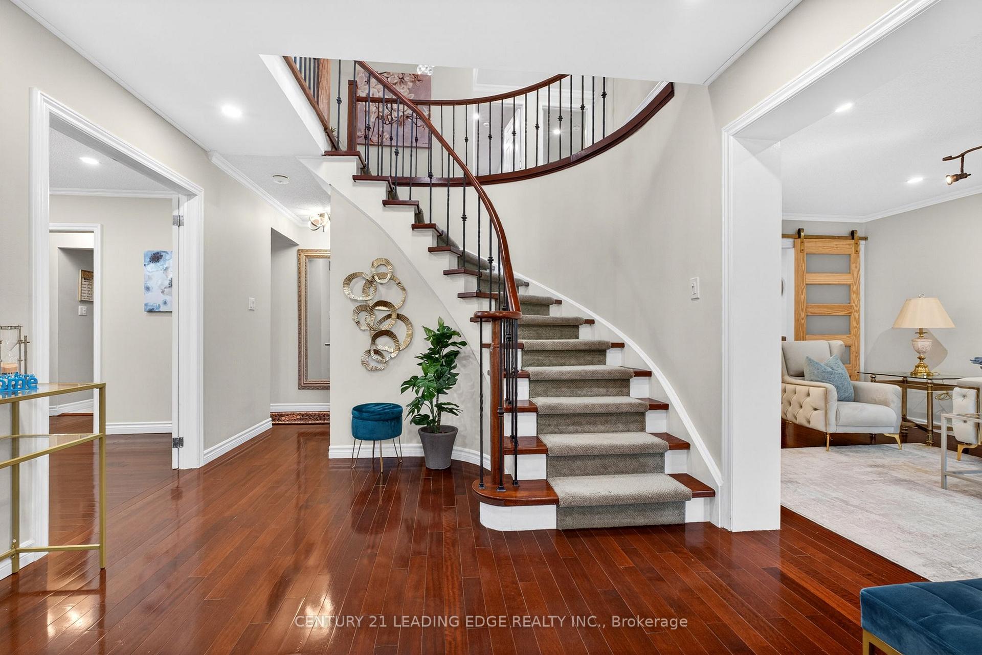 Photo 6 of 2300 Folkway Drive, Mississauga, Erin Mills — HOMEH