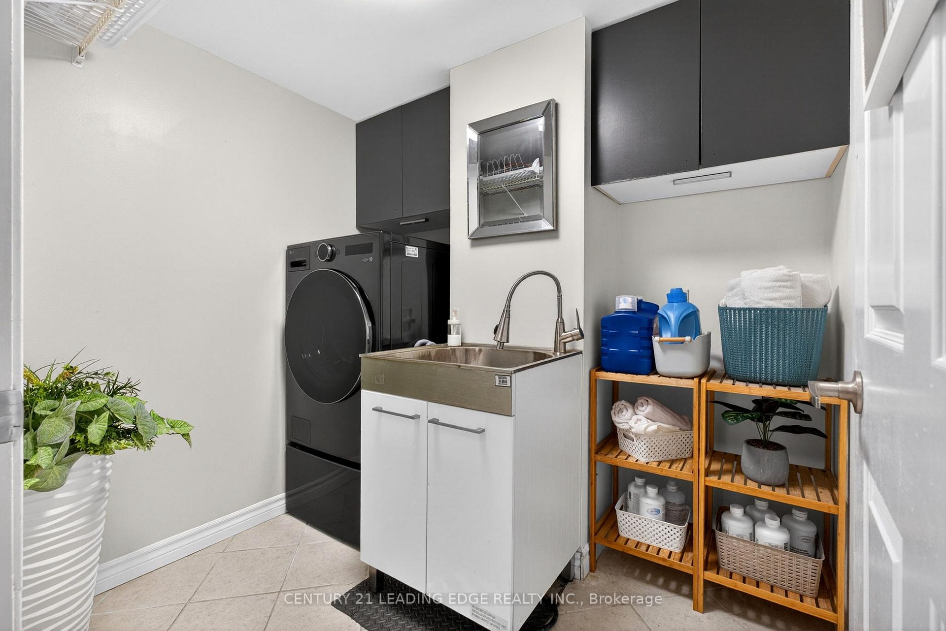 Photo 19 of 2300 Folkway Drive, Mississauga, Erin Mills — HOMEH