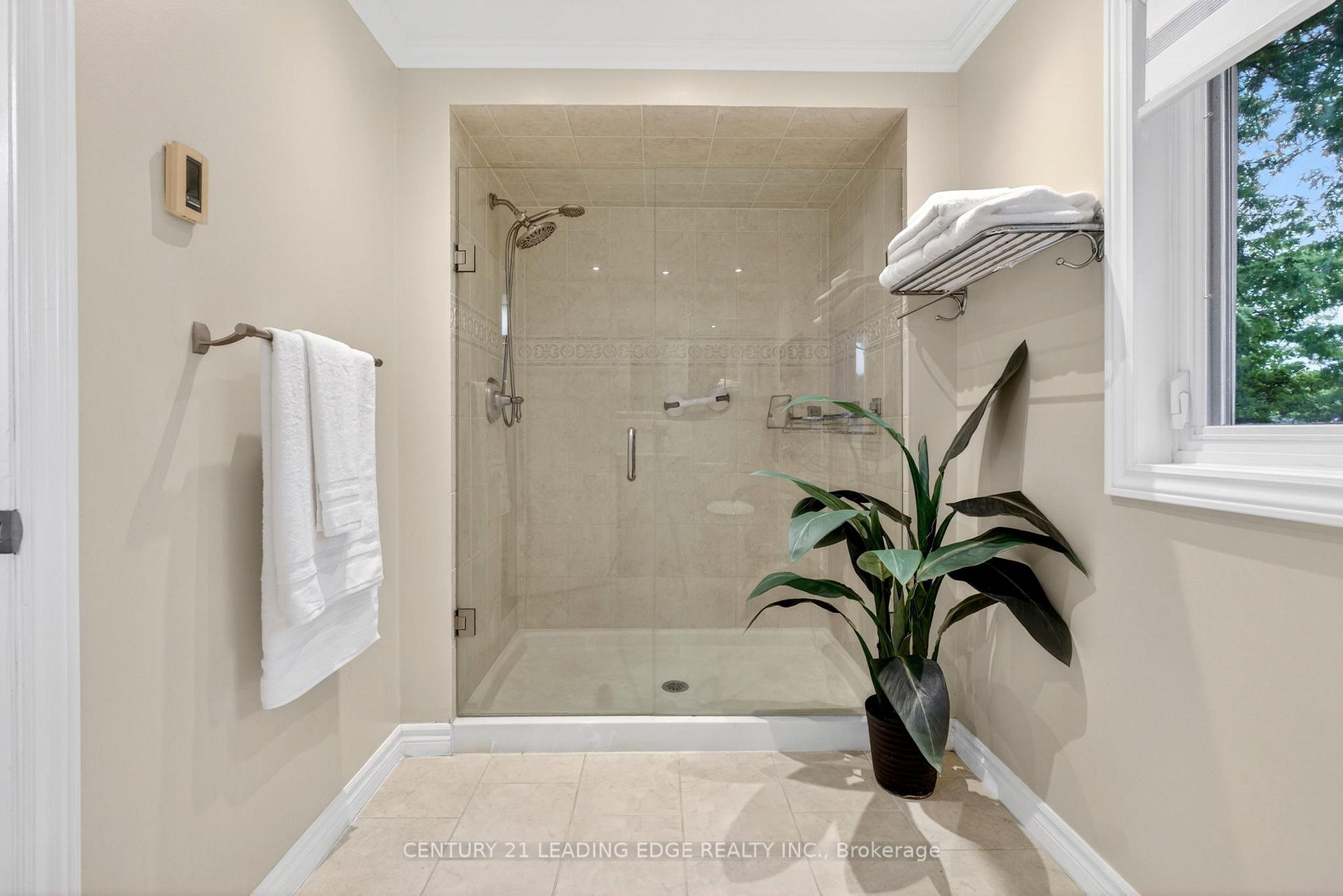 Photo 26 of 2300 Folkway Drive, Mississauga, Erin Mills — HOMEH