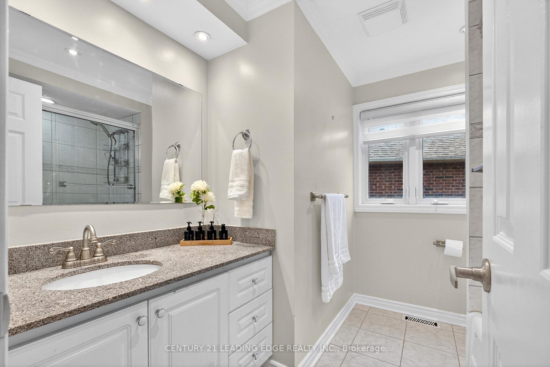 Photo 31 of 2300 Folkway Drive, Mississauga, Erin Mills — HOMEH