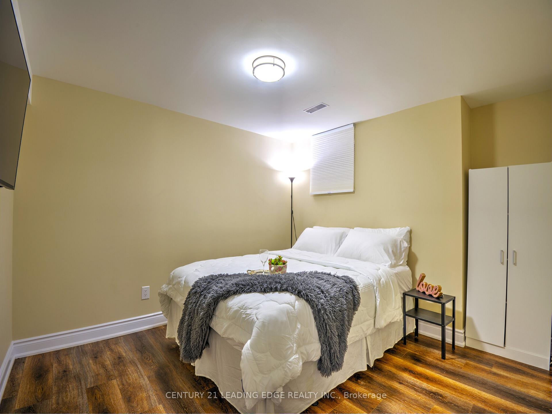 Photo 37 of 2300 Folkway Drive, Mississauga, Erin Mills — HOMEH