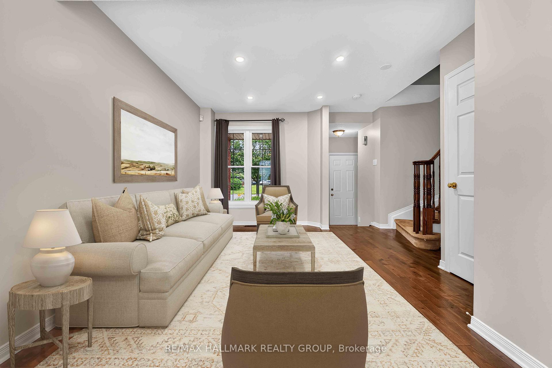Photo 4 of 16 Central Park Drive, Ottawa, Central Park — HOMEH