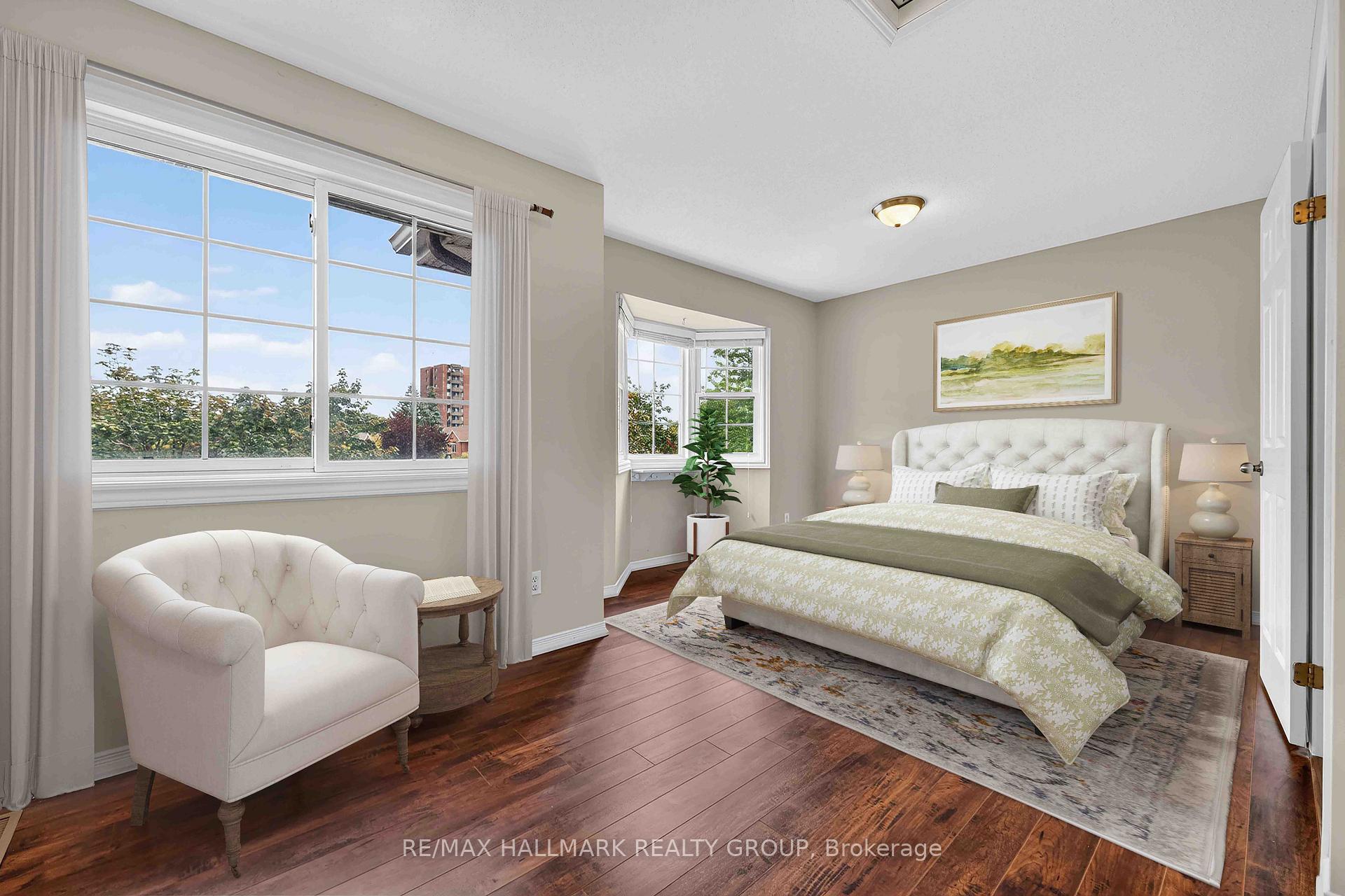 Photo 24 of 16 Central Park Drive, Ottawa, Central Park — HOMEH