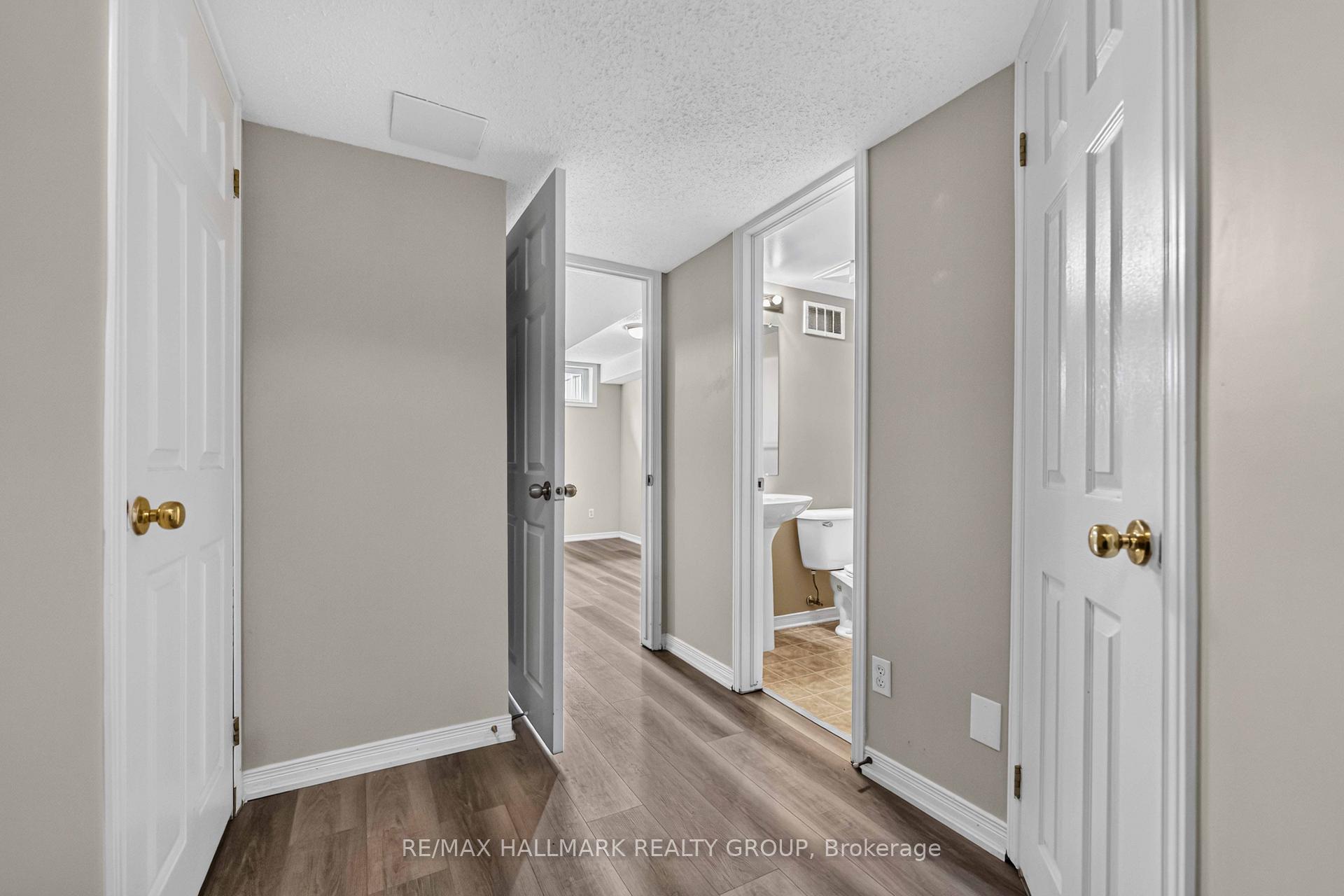 Photo 27 of 16 Central Park Drive, Ottawa, Central Park — HOMEH