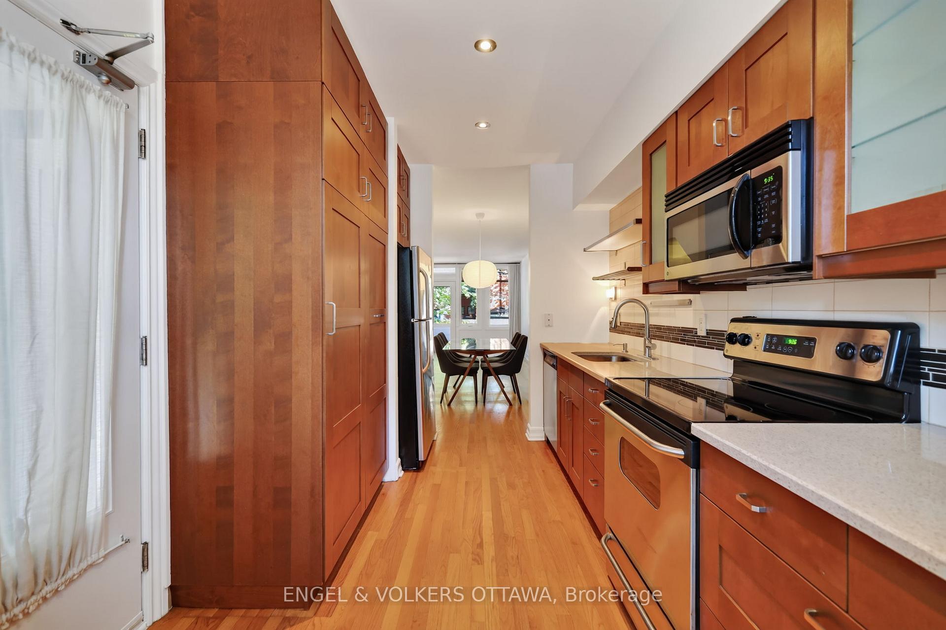 Photo 4 of 107 A Third Avenue, Ottawa, Glebe — HOMEH