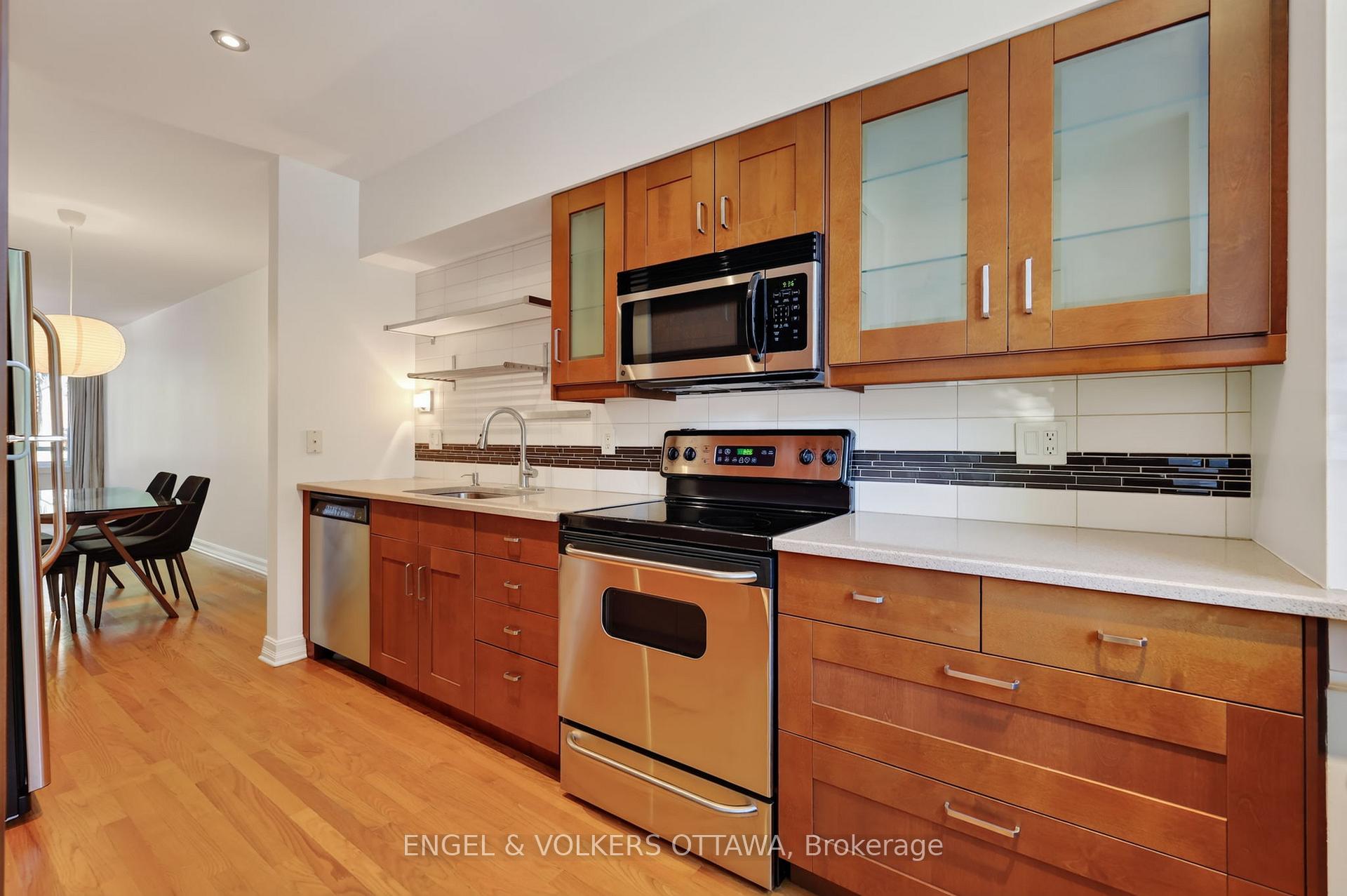 Photo 5 of 107 A Third Avenue, Ottawa, Glebe — HOMEH