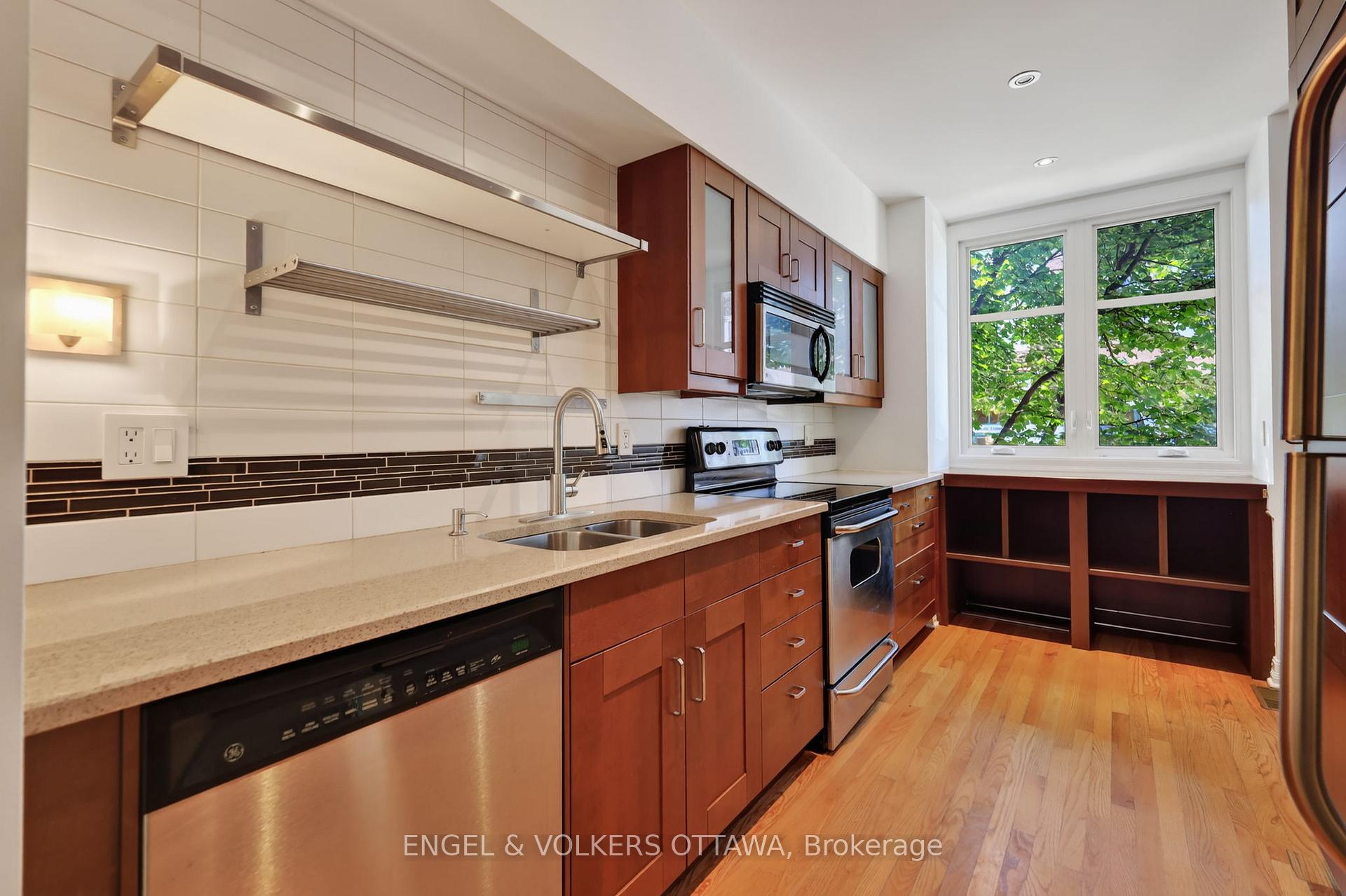 Photo 6 of 107 A Third Avenue, Ottawa, Glebe — HOMEH