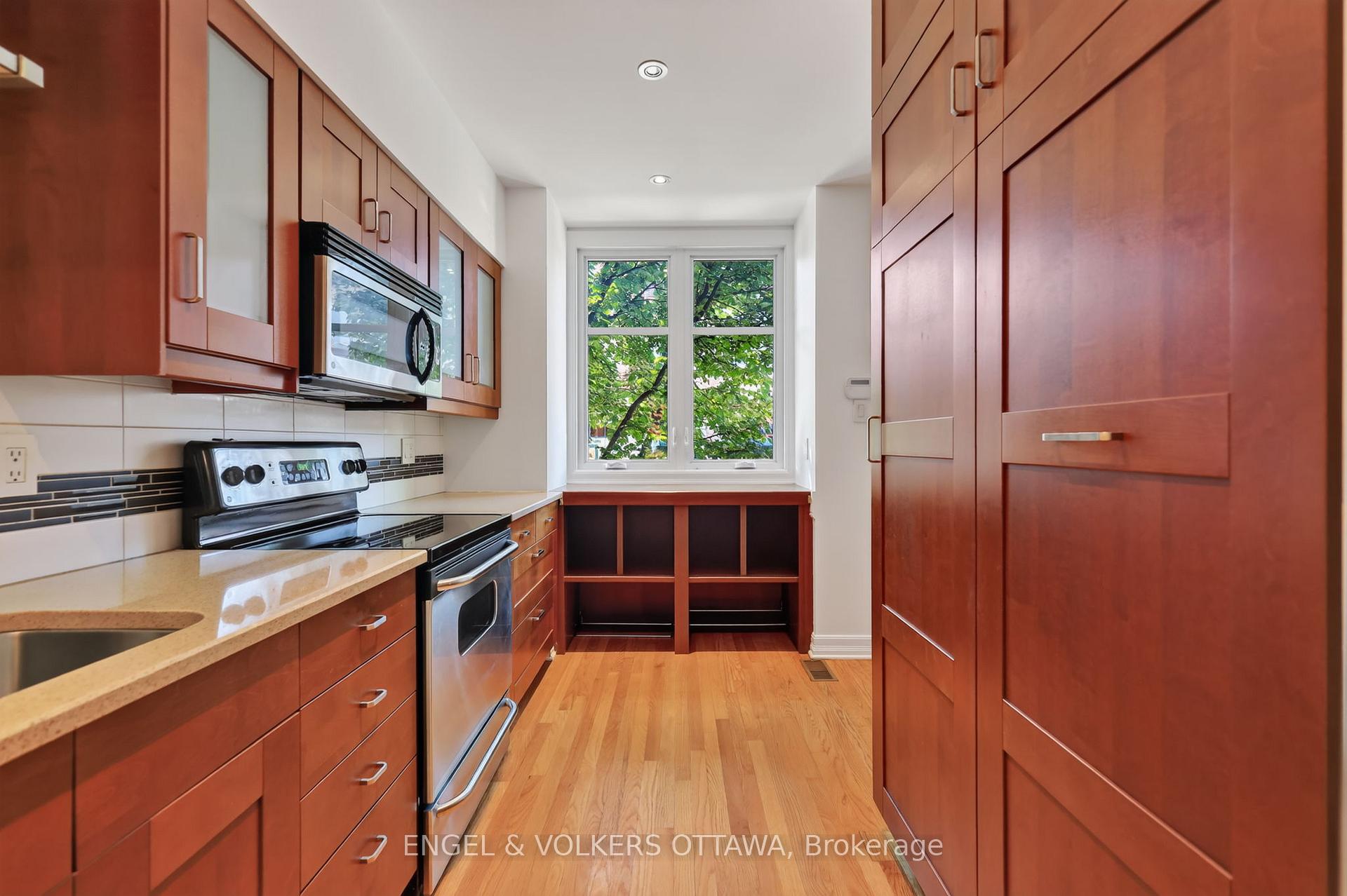 Photo 7 of 107 A Third Avenue, Ottawa, Glebe — HOMEH