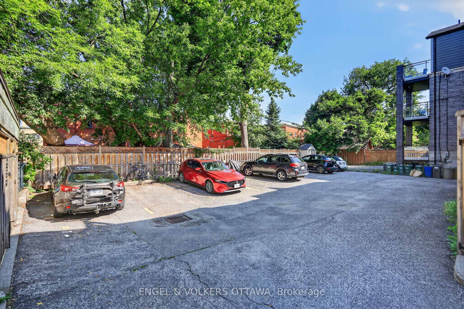Photo 34 of 107 A Third Avenue, Ottawa, Glebe — HOMEH